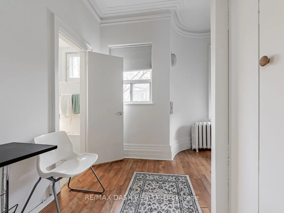 661 Huron Street, #201