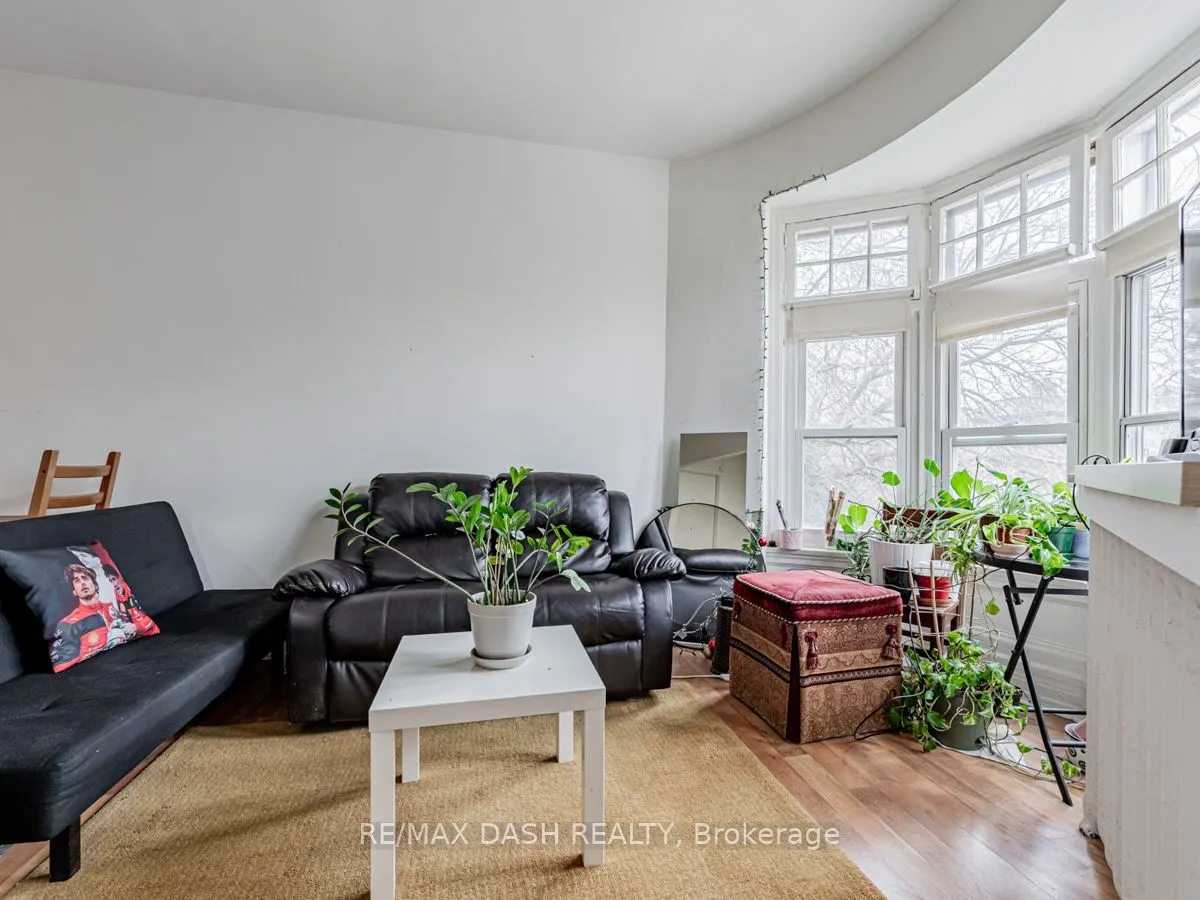 661 Huron Street, #201