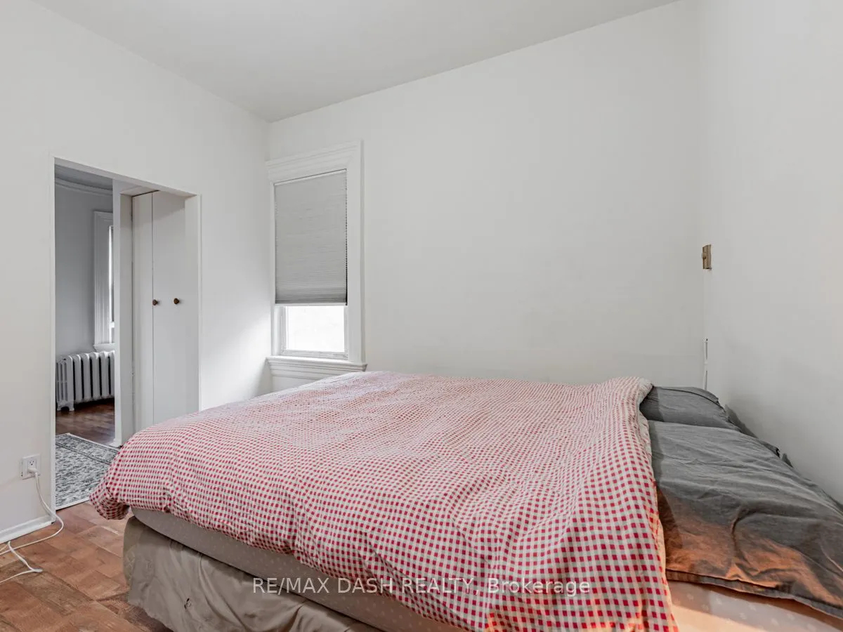 661 Huron Street, #201
