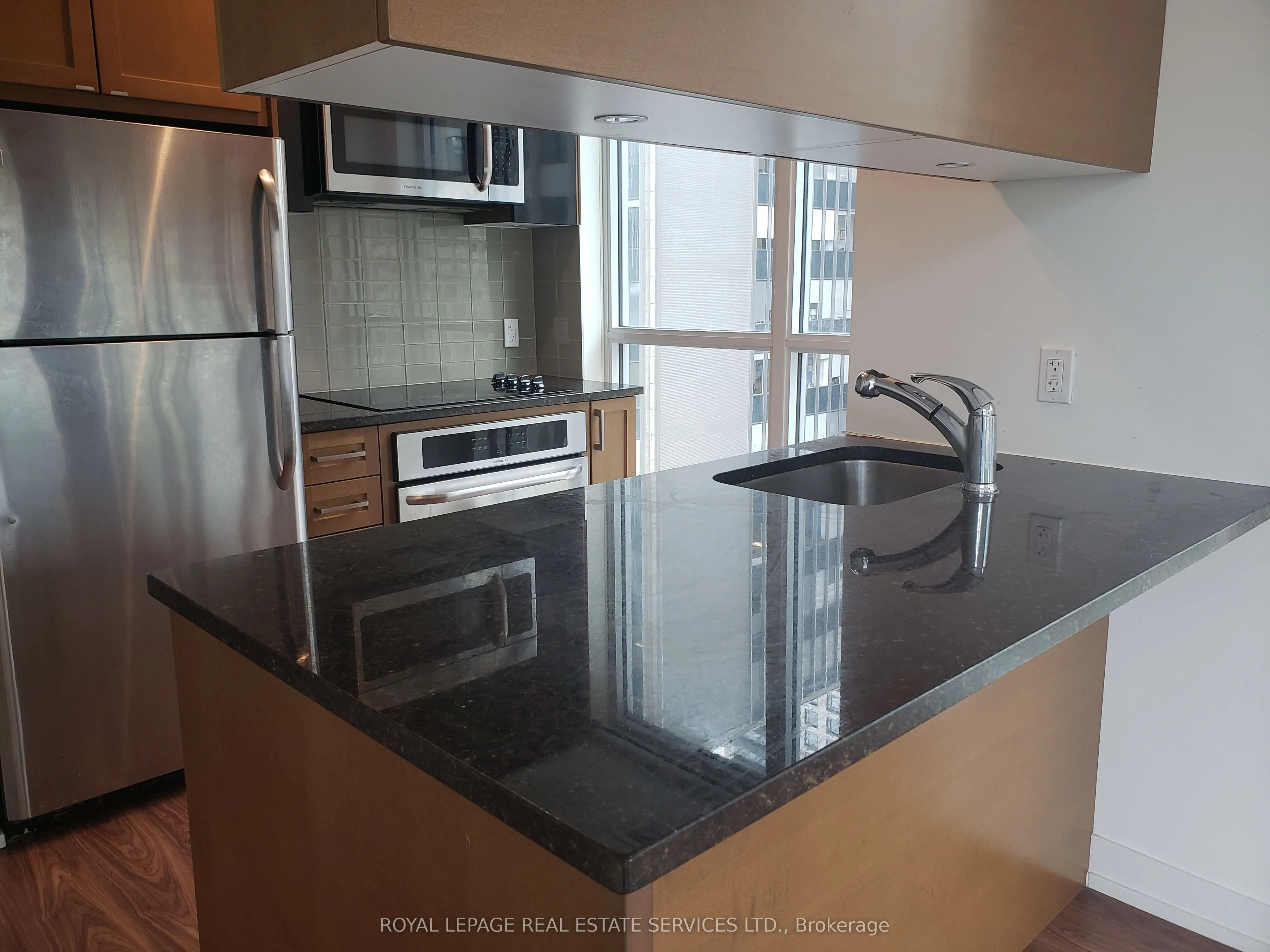 98 Lillian Street, #520