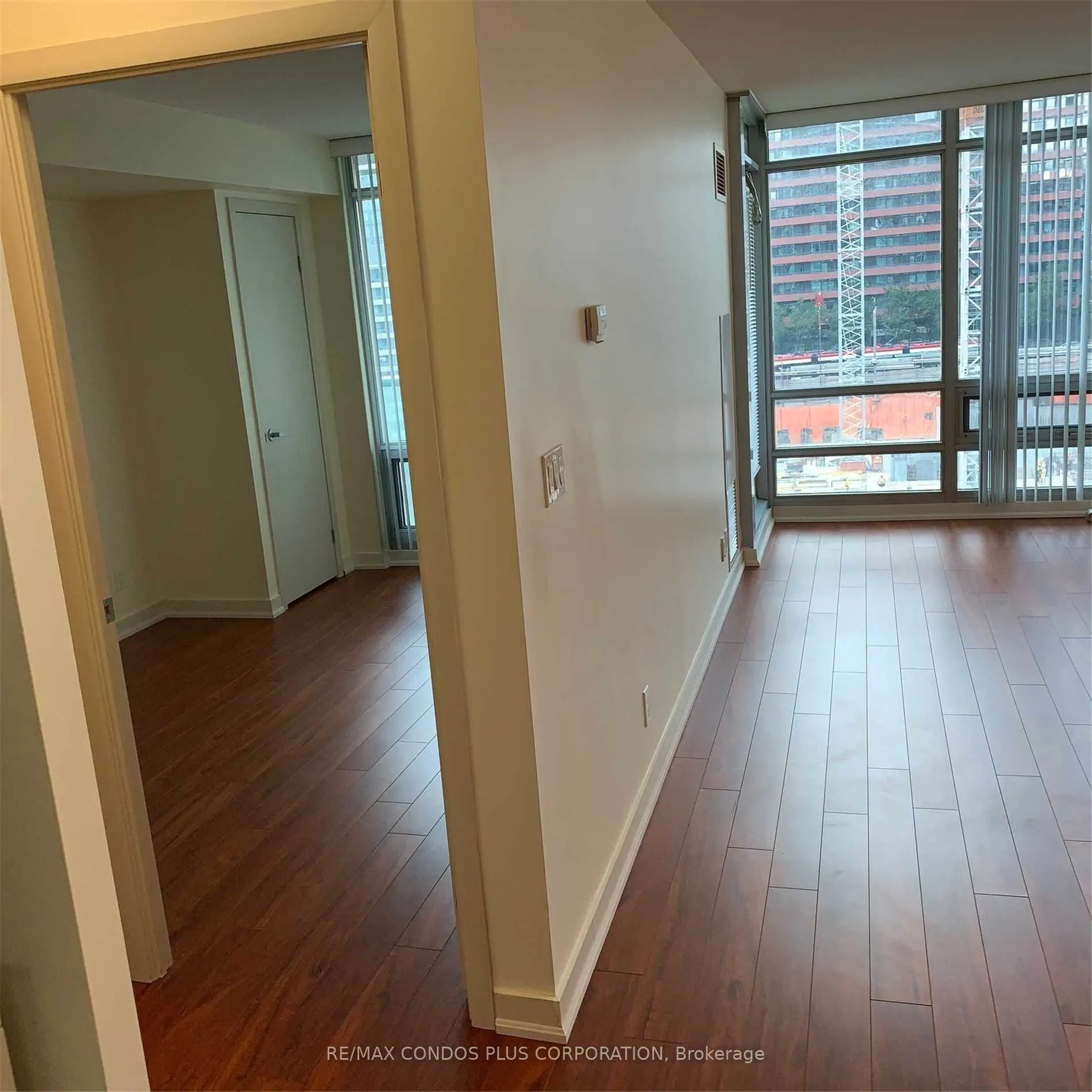 81 Navy Wharf Court, #707