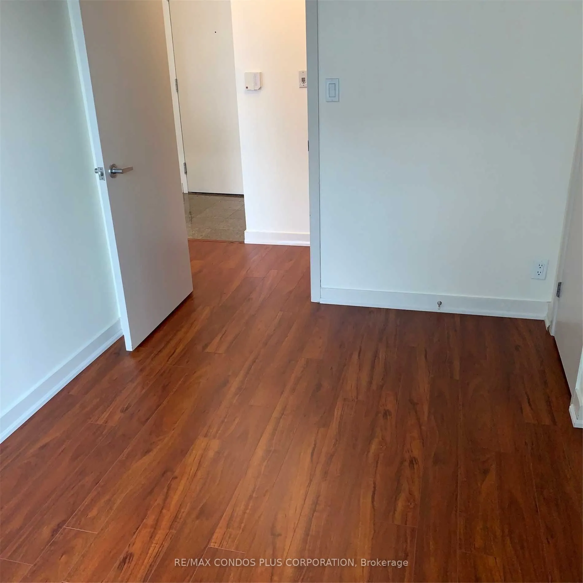 81 Navy Wharf Court, #707