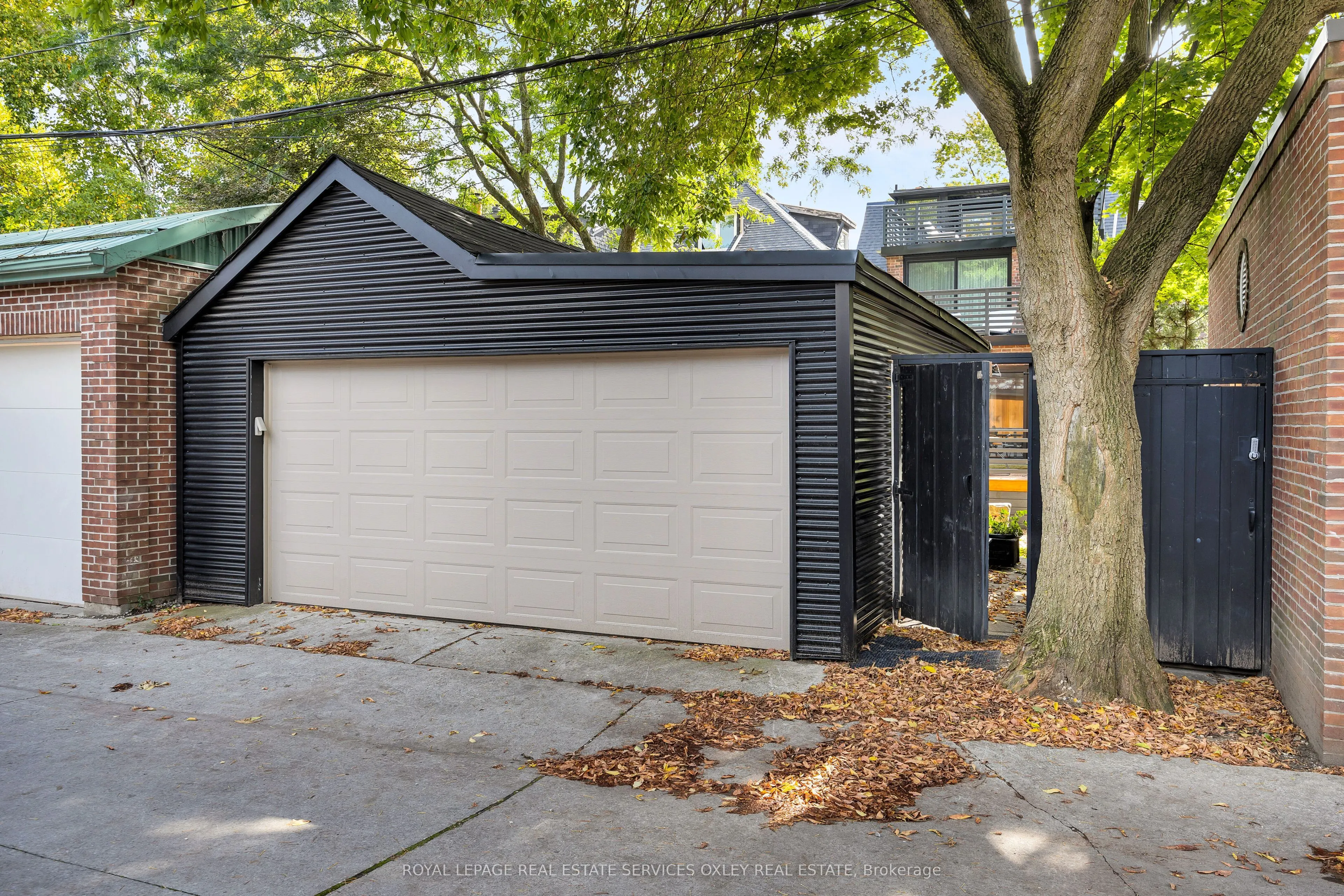 26 Mcmaster Avenue