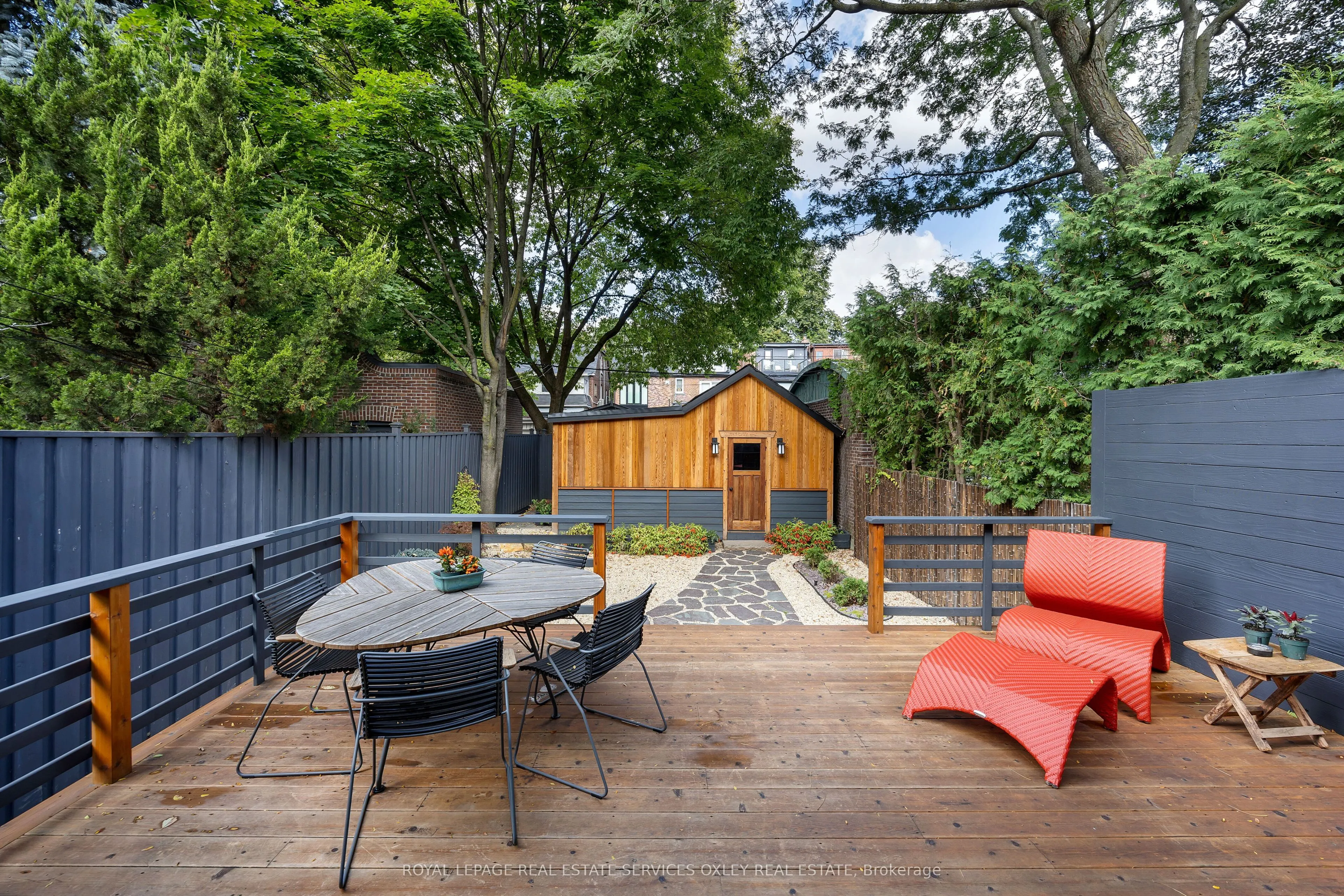 26 Mcmaster Avenue