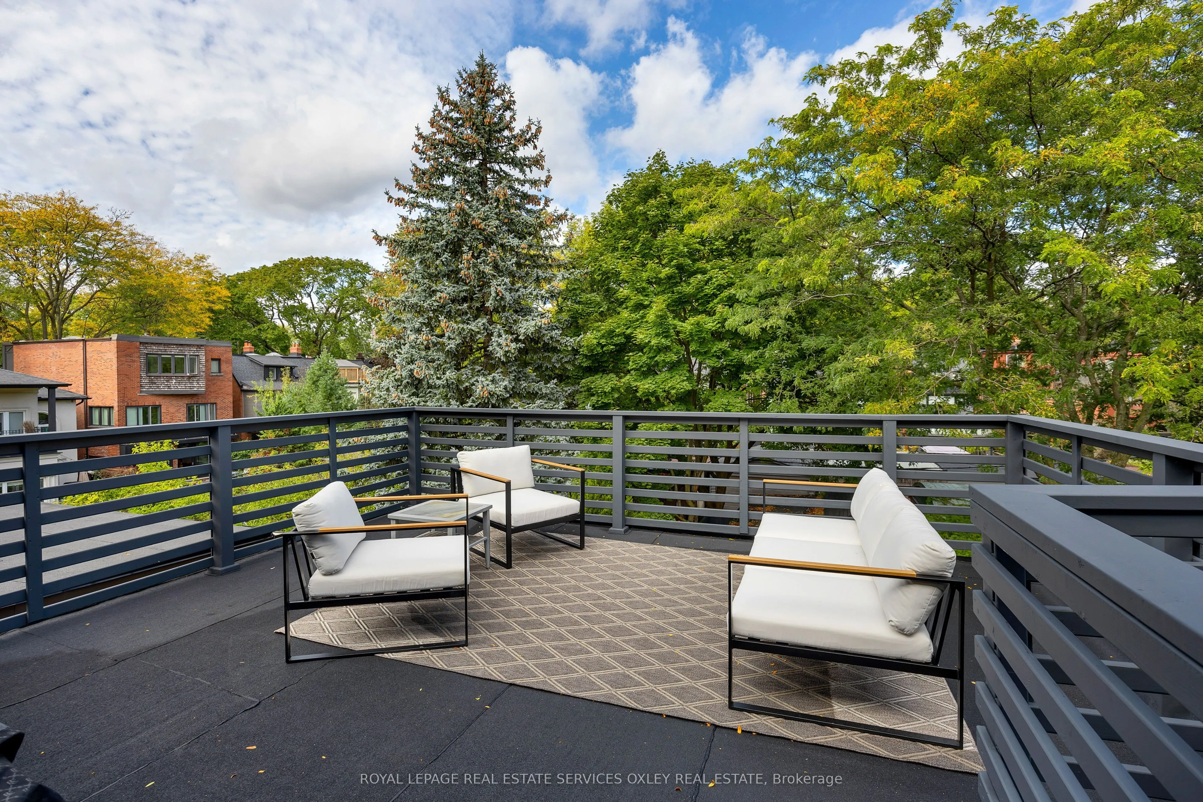 26 Mcmaster Avenue