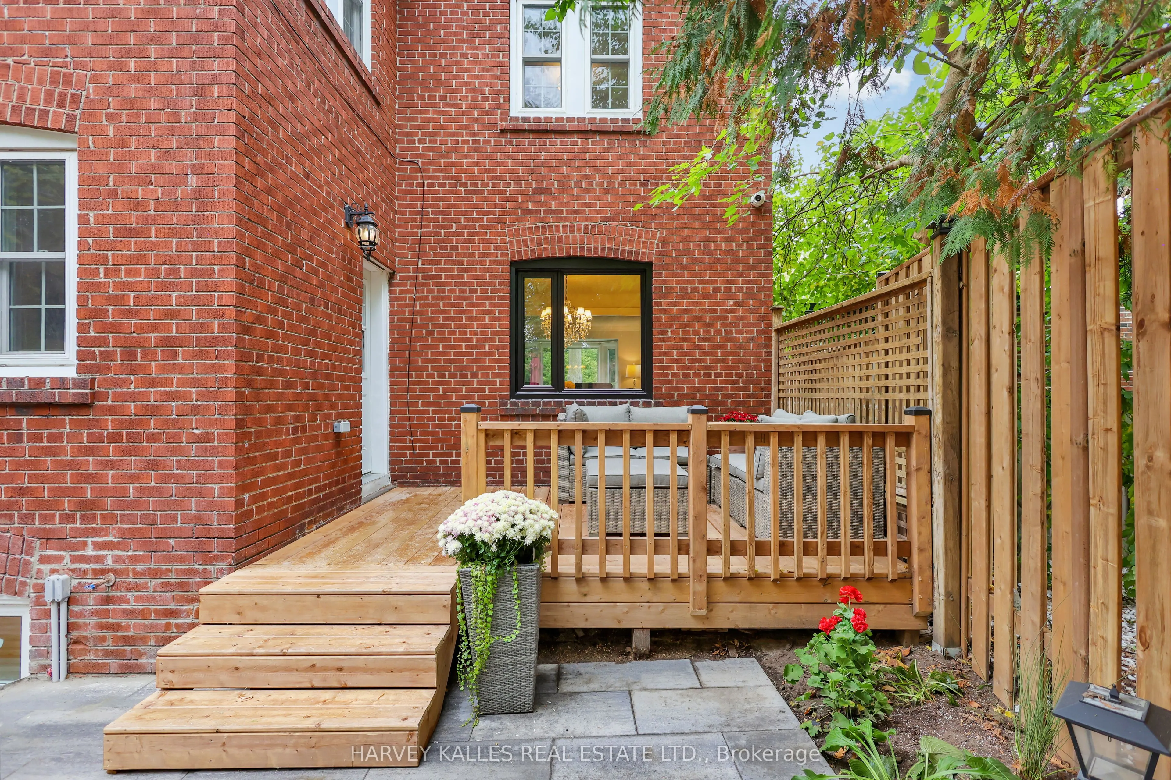 251 Wanless Avenue
