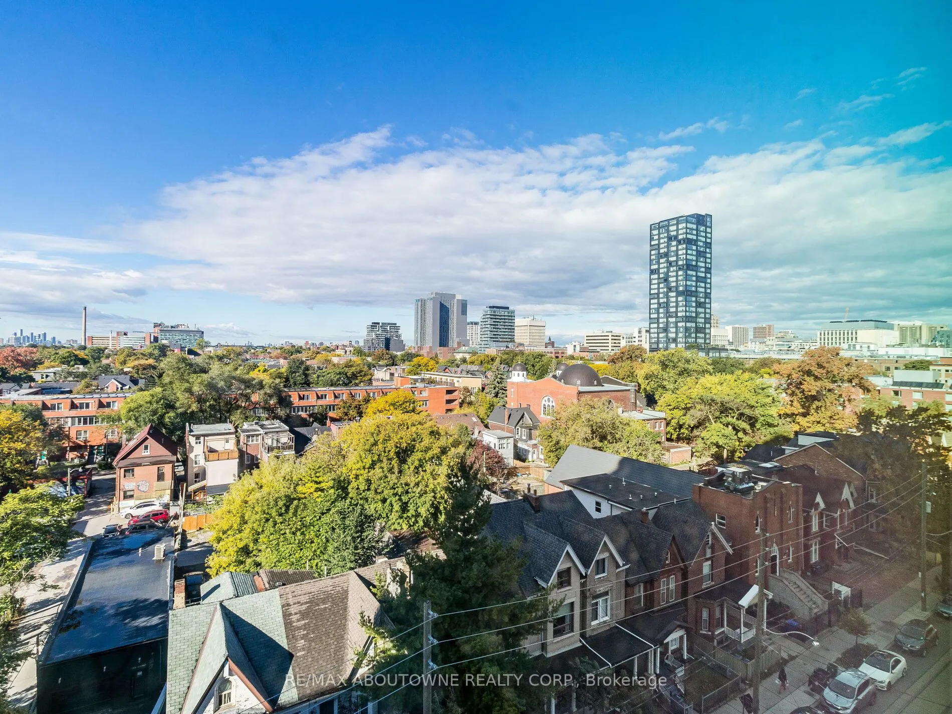 195 McCaul Street, #703