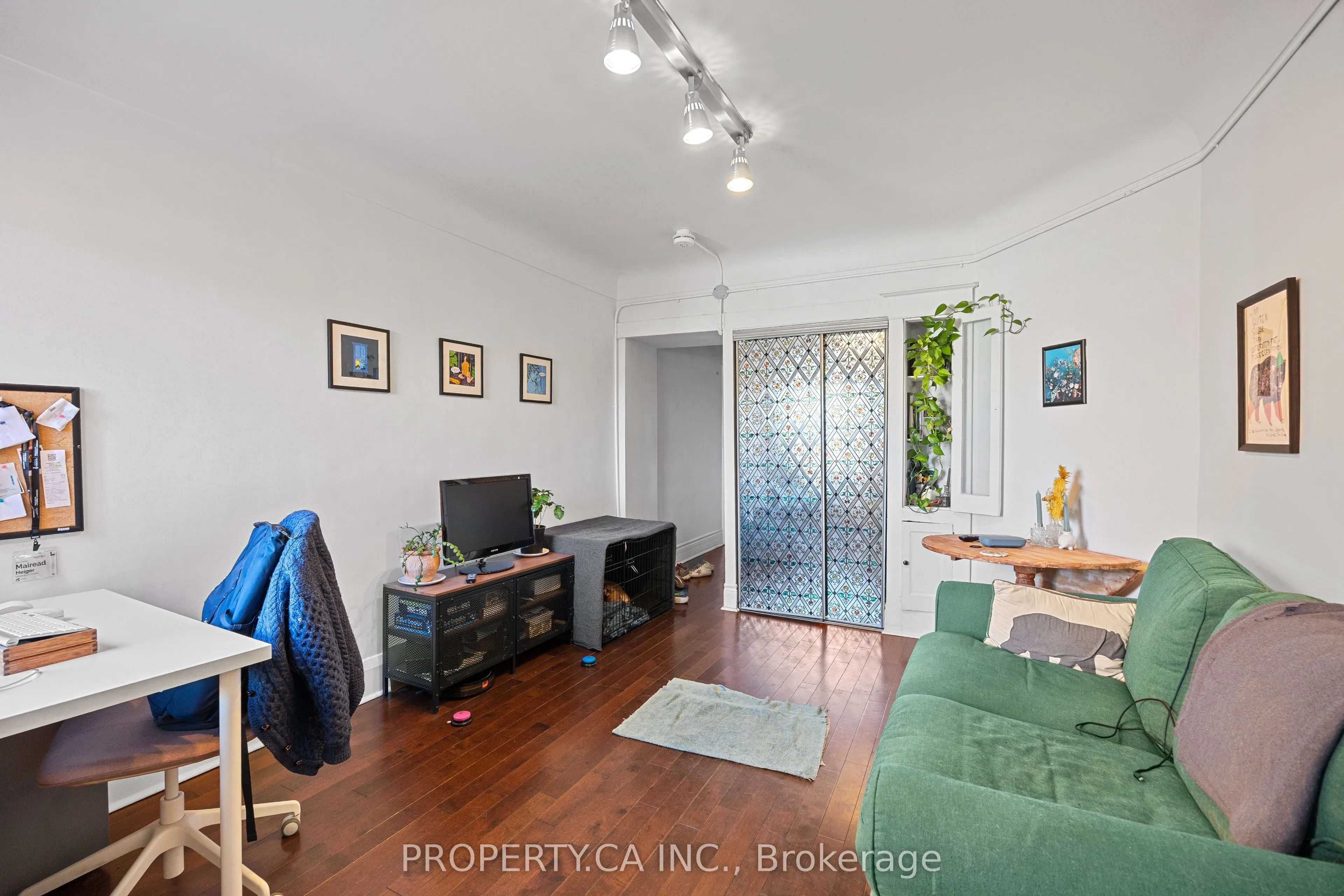 396 Roxton Road