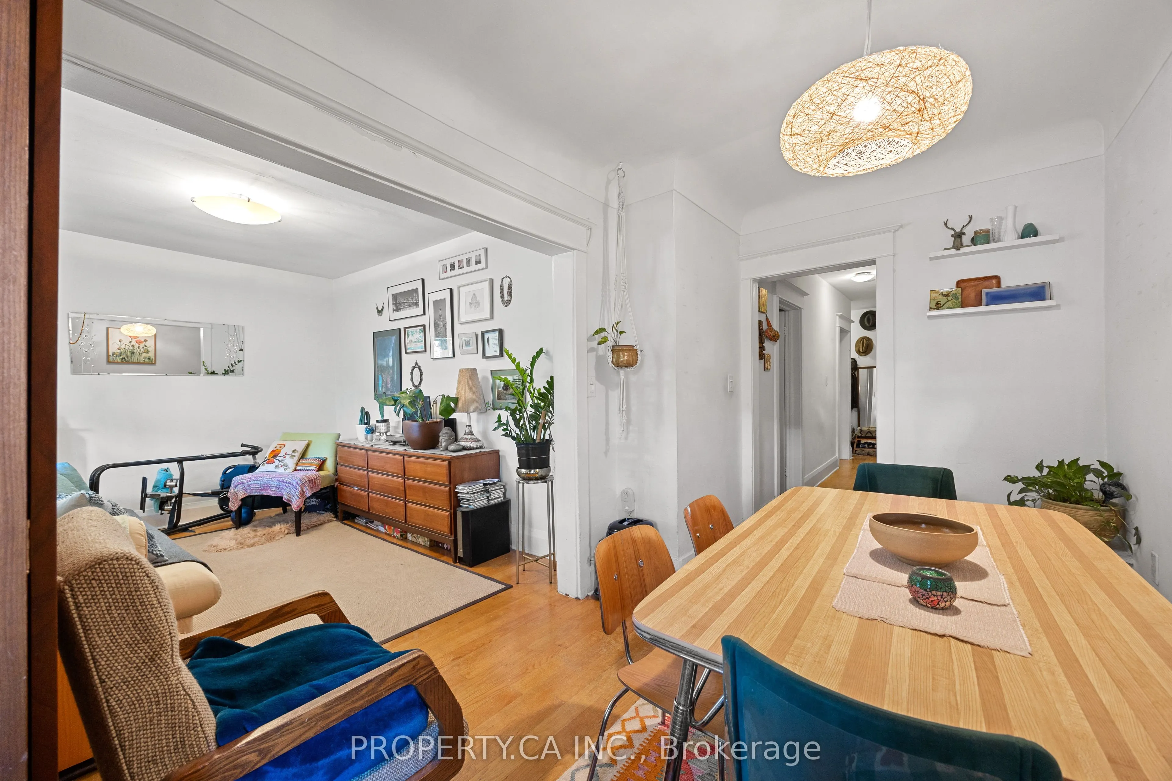 396 Roxton Road