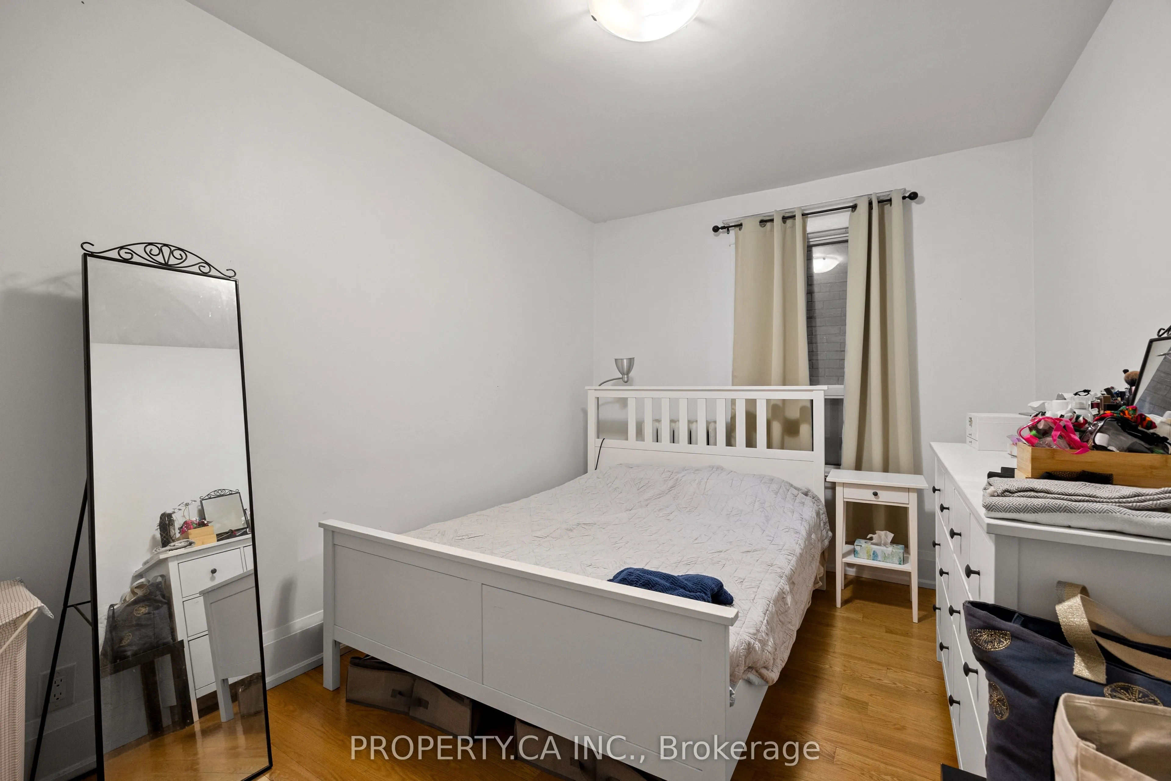 396 Roxton Road