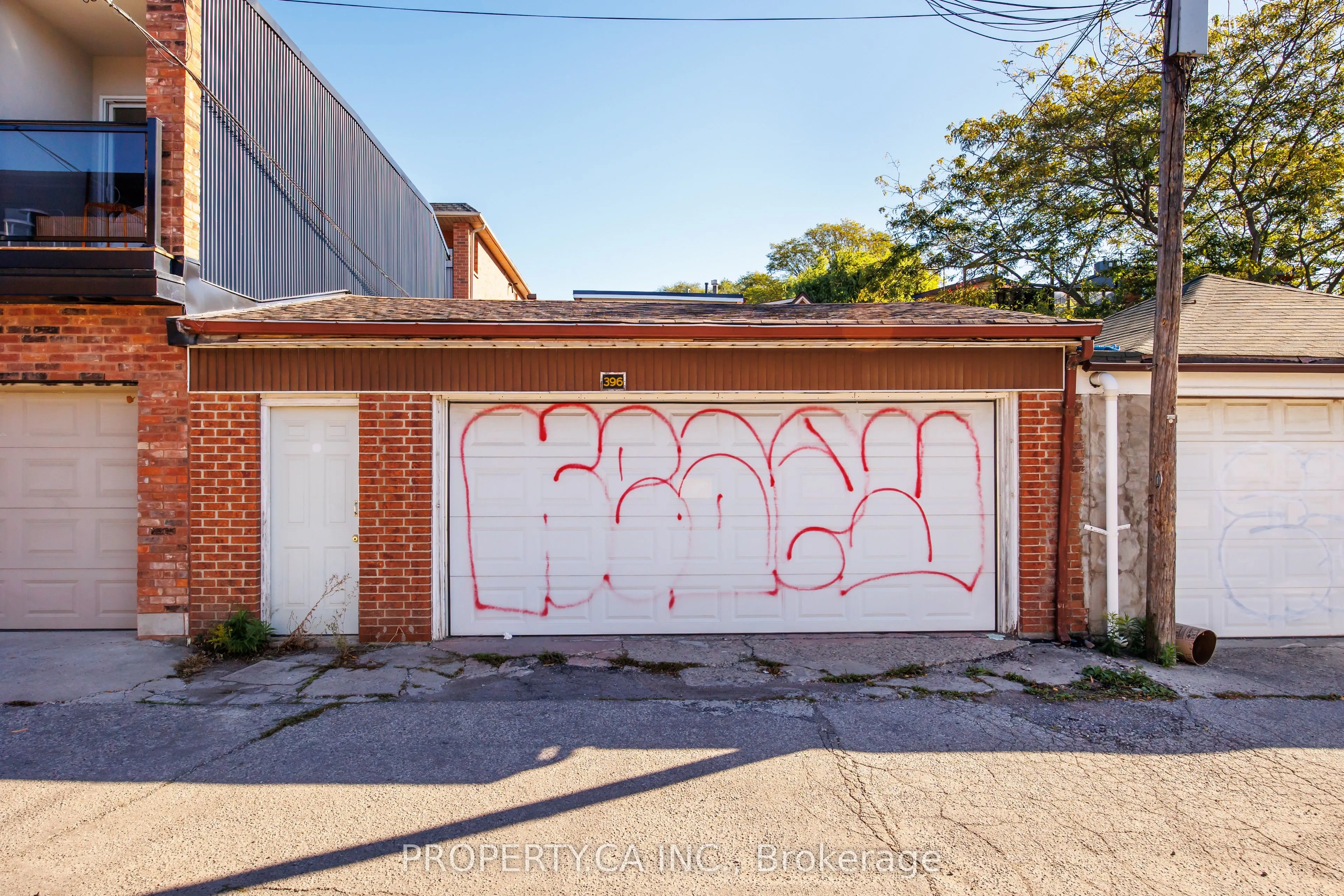 396 Roxton Road