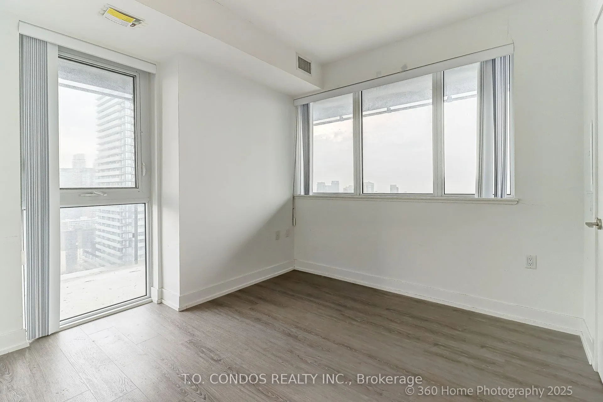 7 Grenville Street, #4105