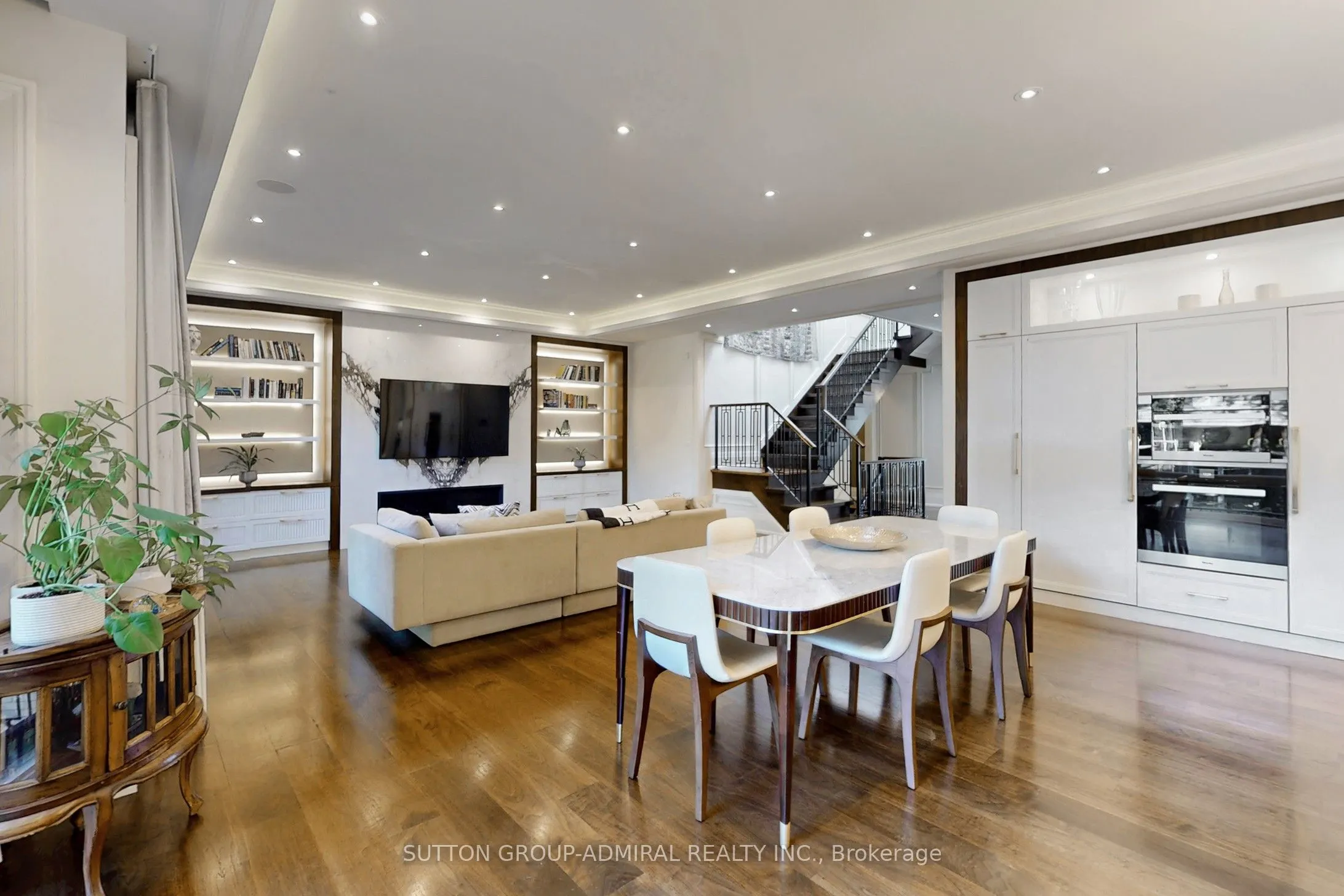 276 Strathallan Wood