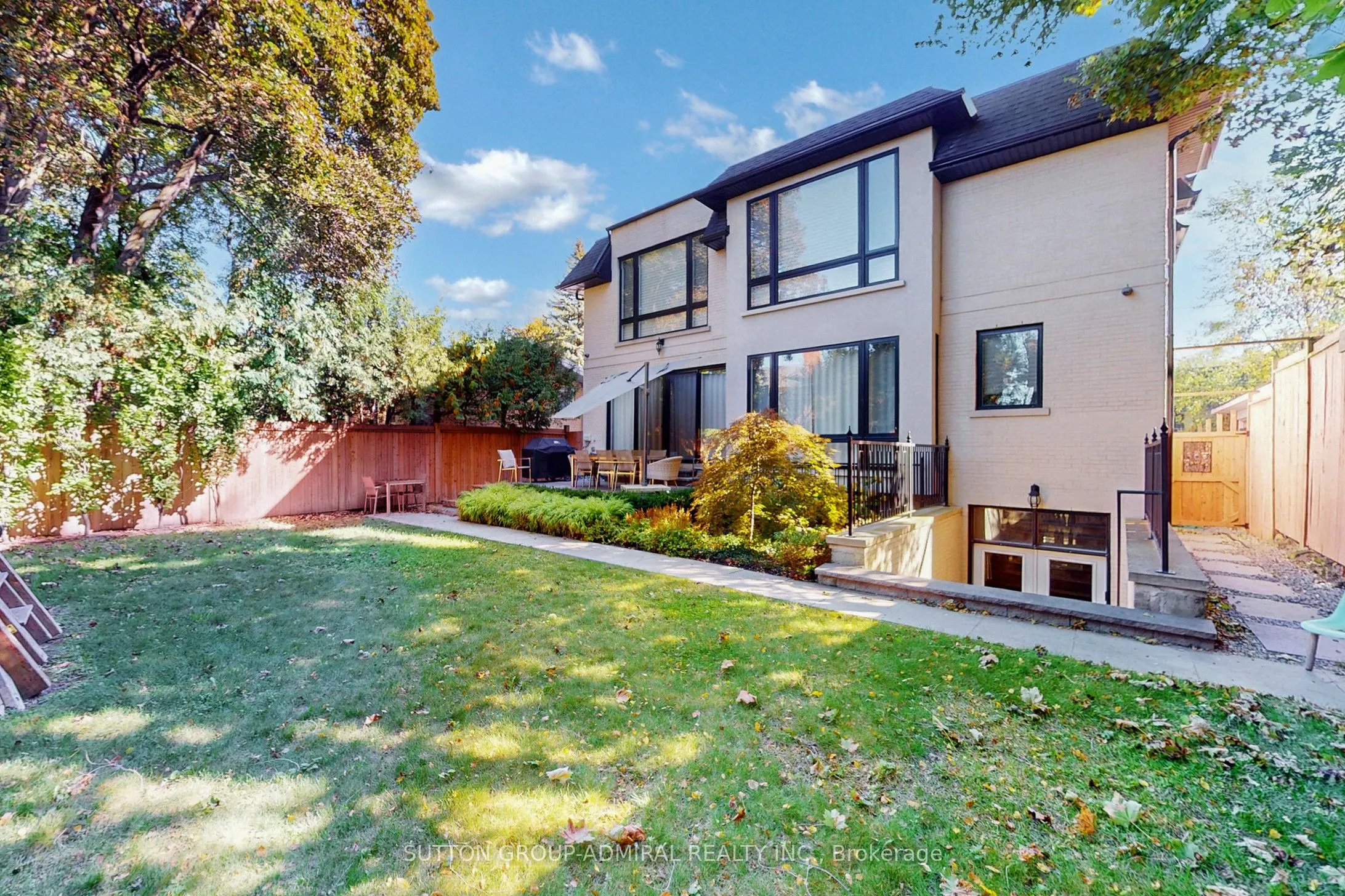 276 Strathallan Wood
