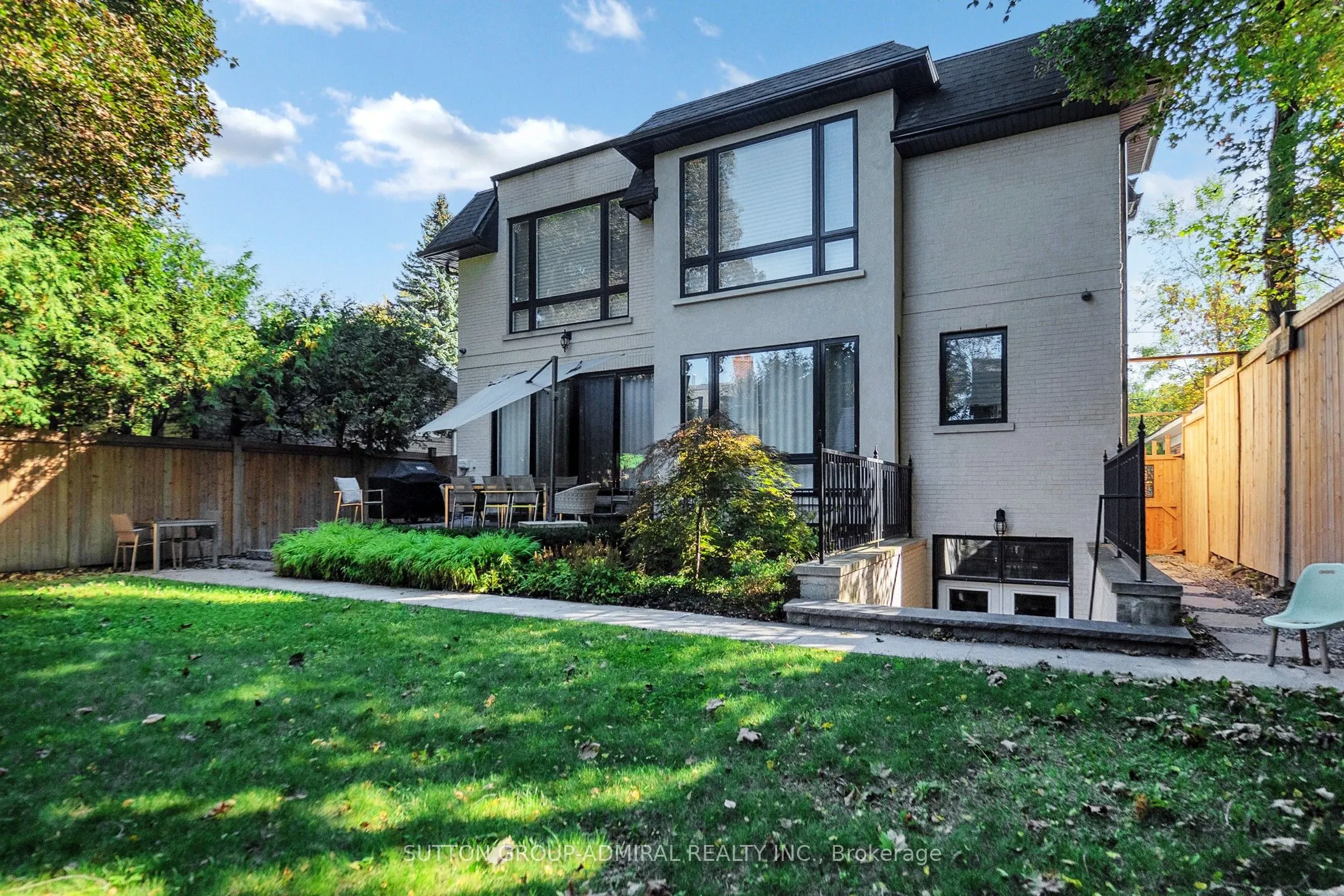 276 Strathallan Wood