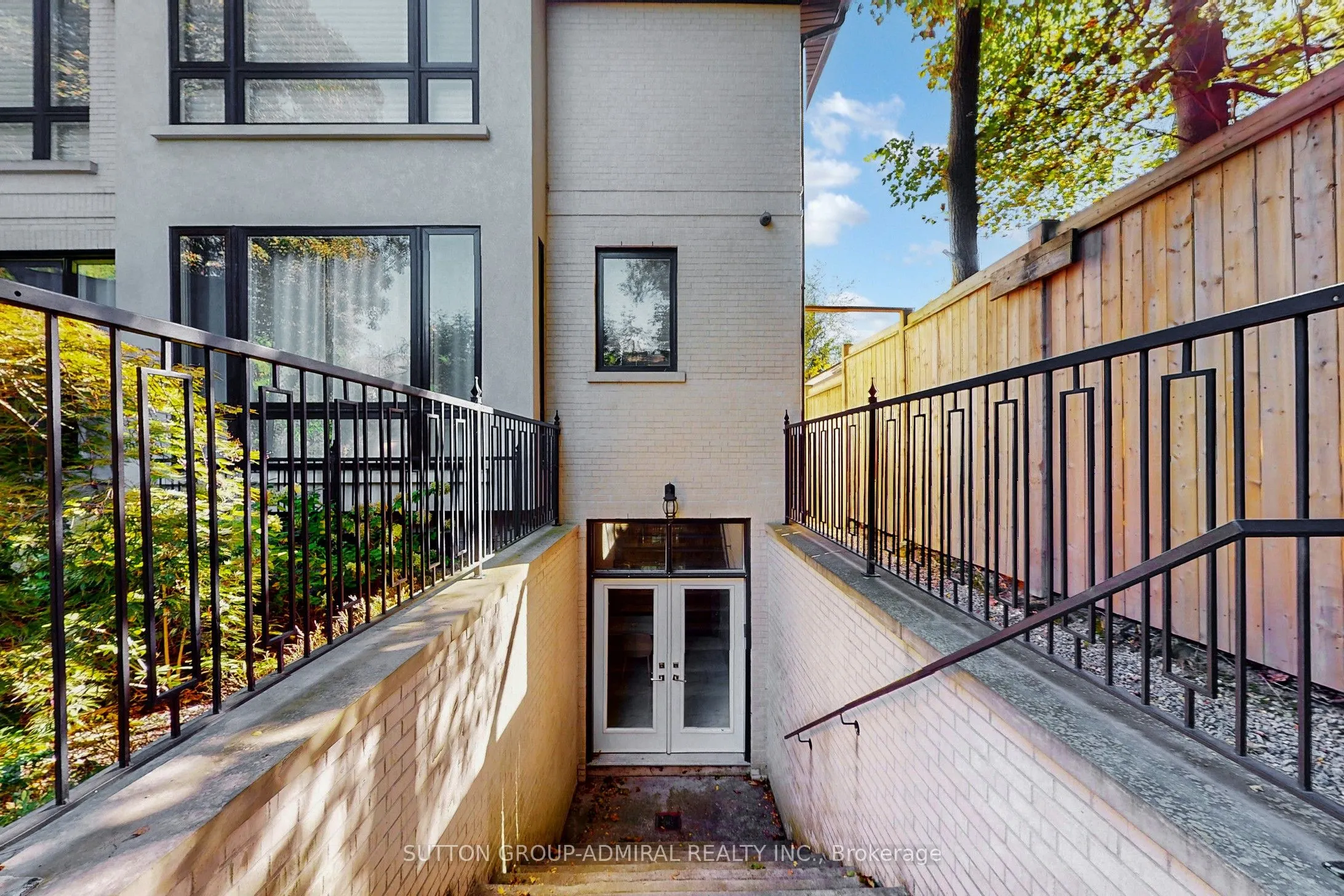 276 Strathallan Wood