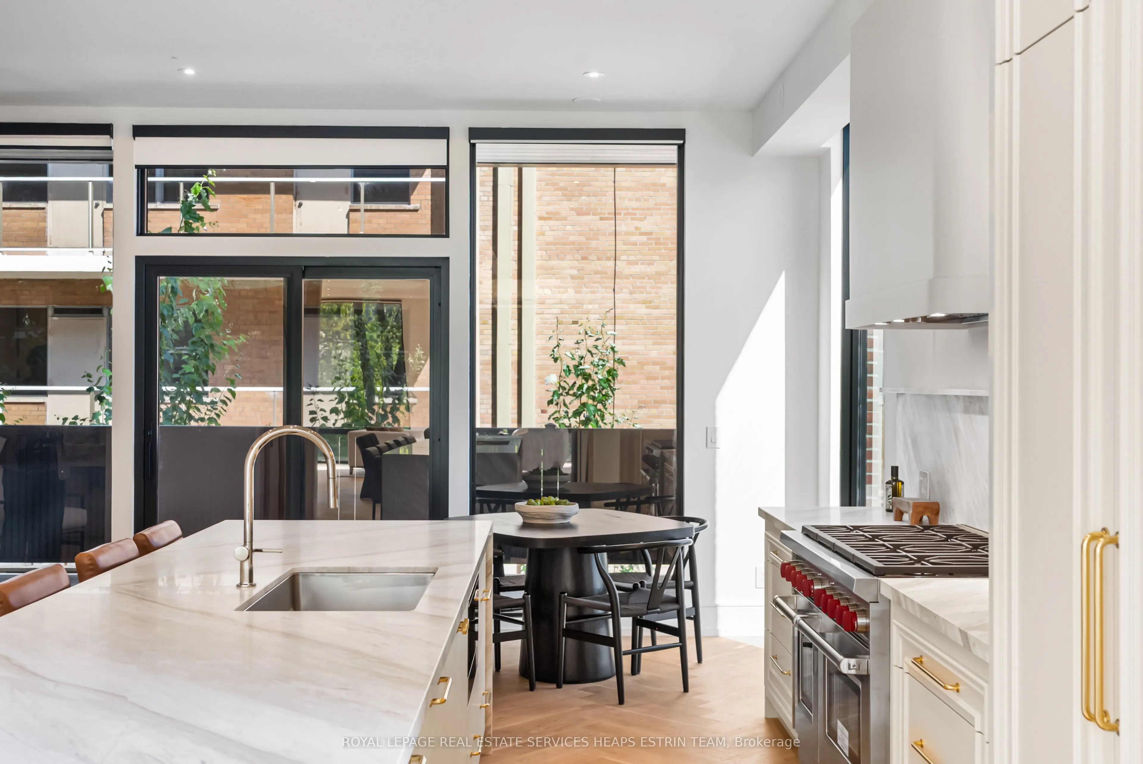 38 Evergreen Gardens