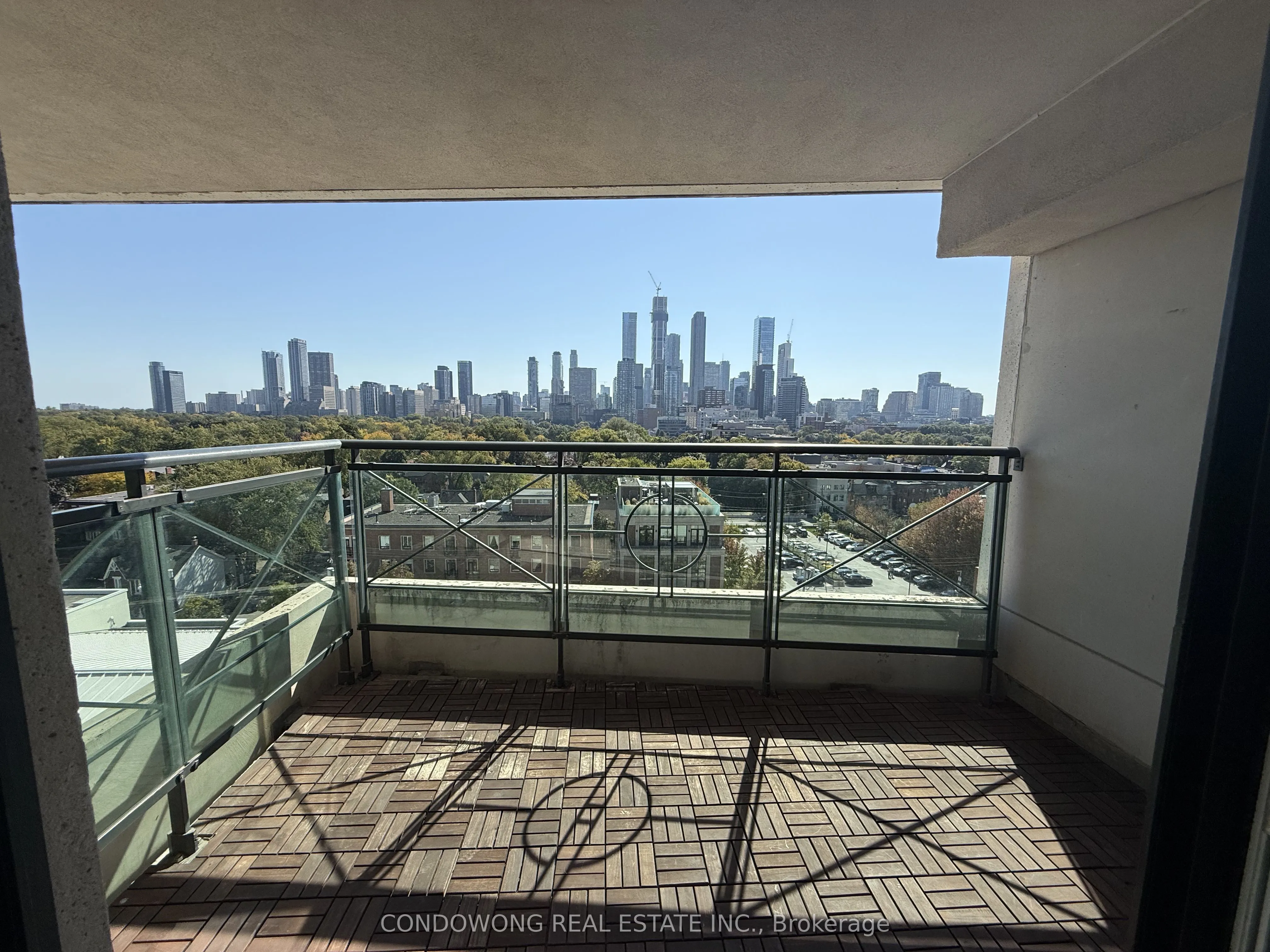 25 Scrivener Square, #908