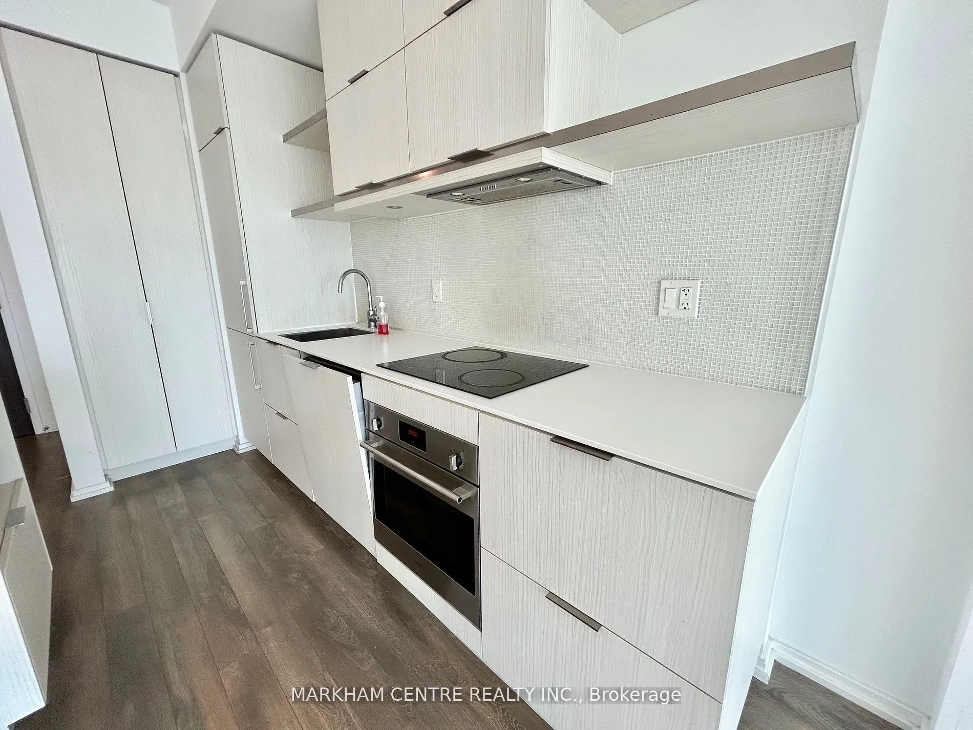 197 Yonge Street, #3307