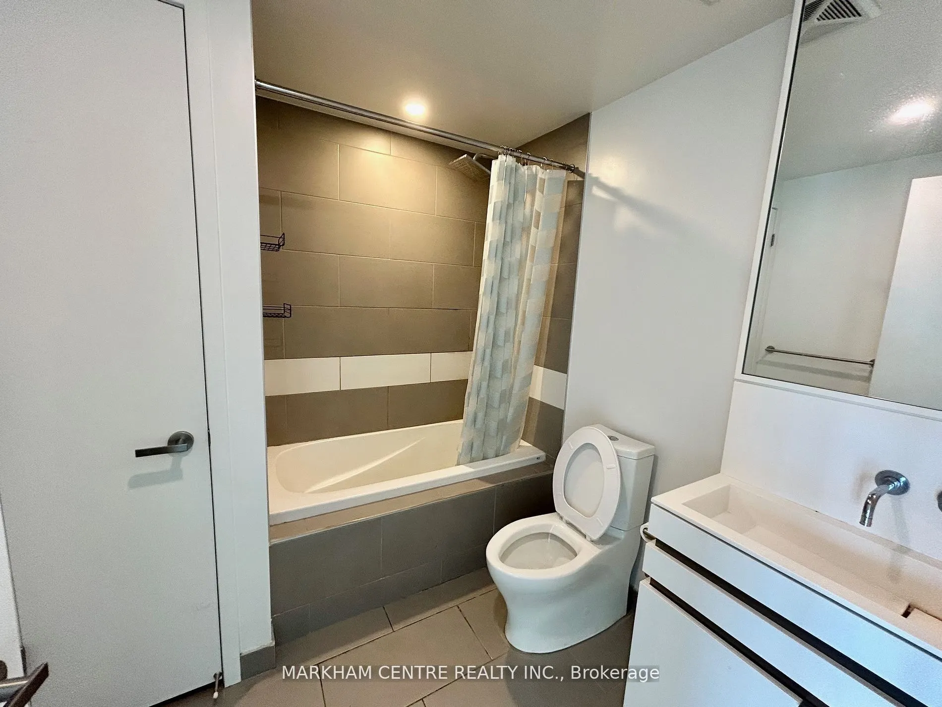 197 Yonge Street, #3307
