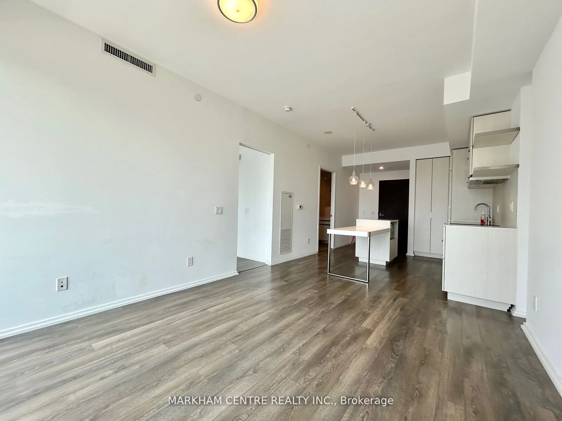 197 Yonge Street, #3307