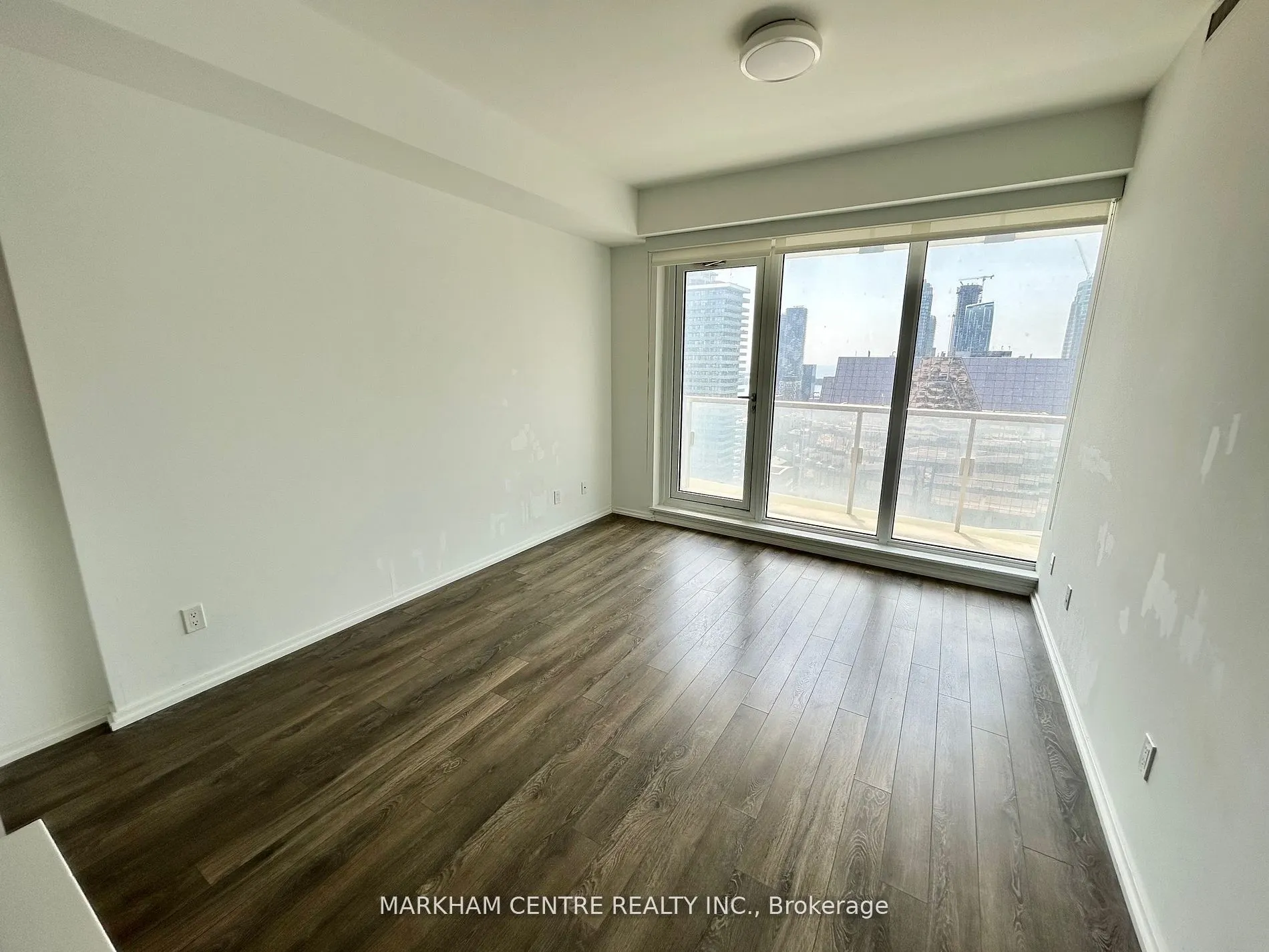 197 Yonge Street, #3307