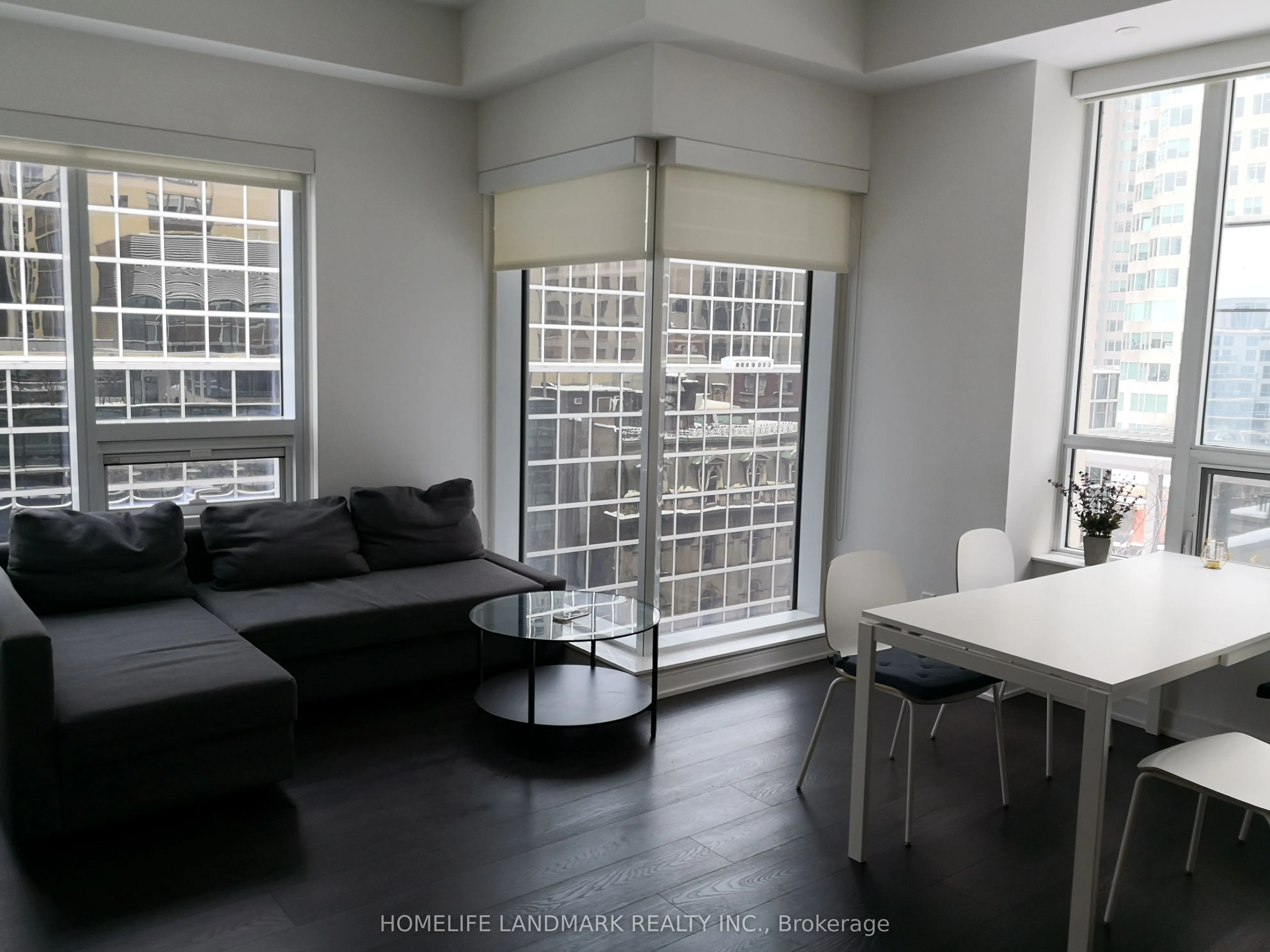88 Scott Street, #711