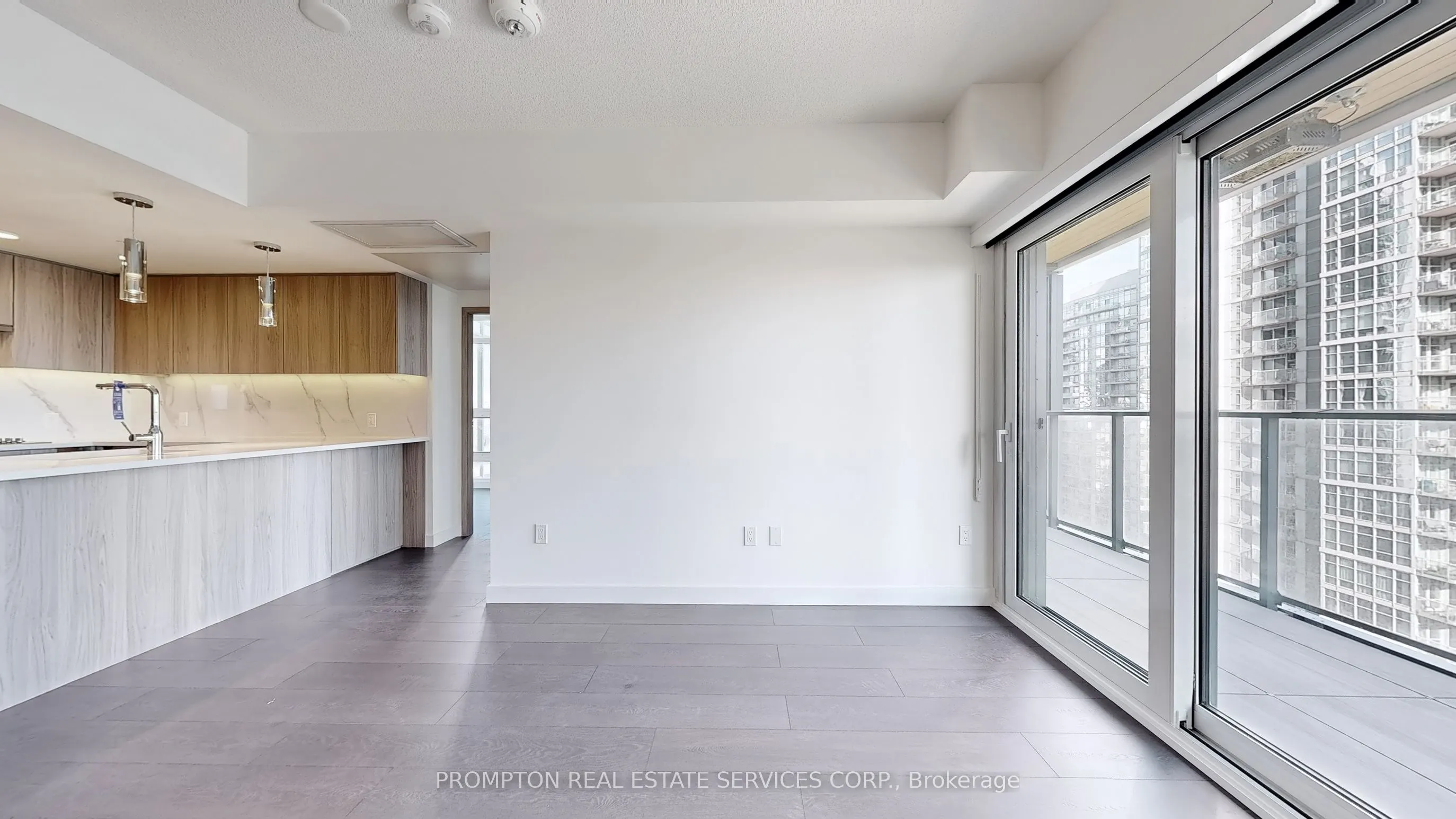 3 Concord Cityplace Way, #3810