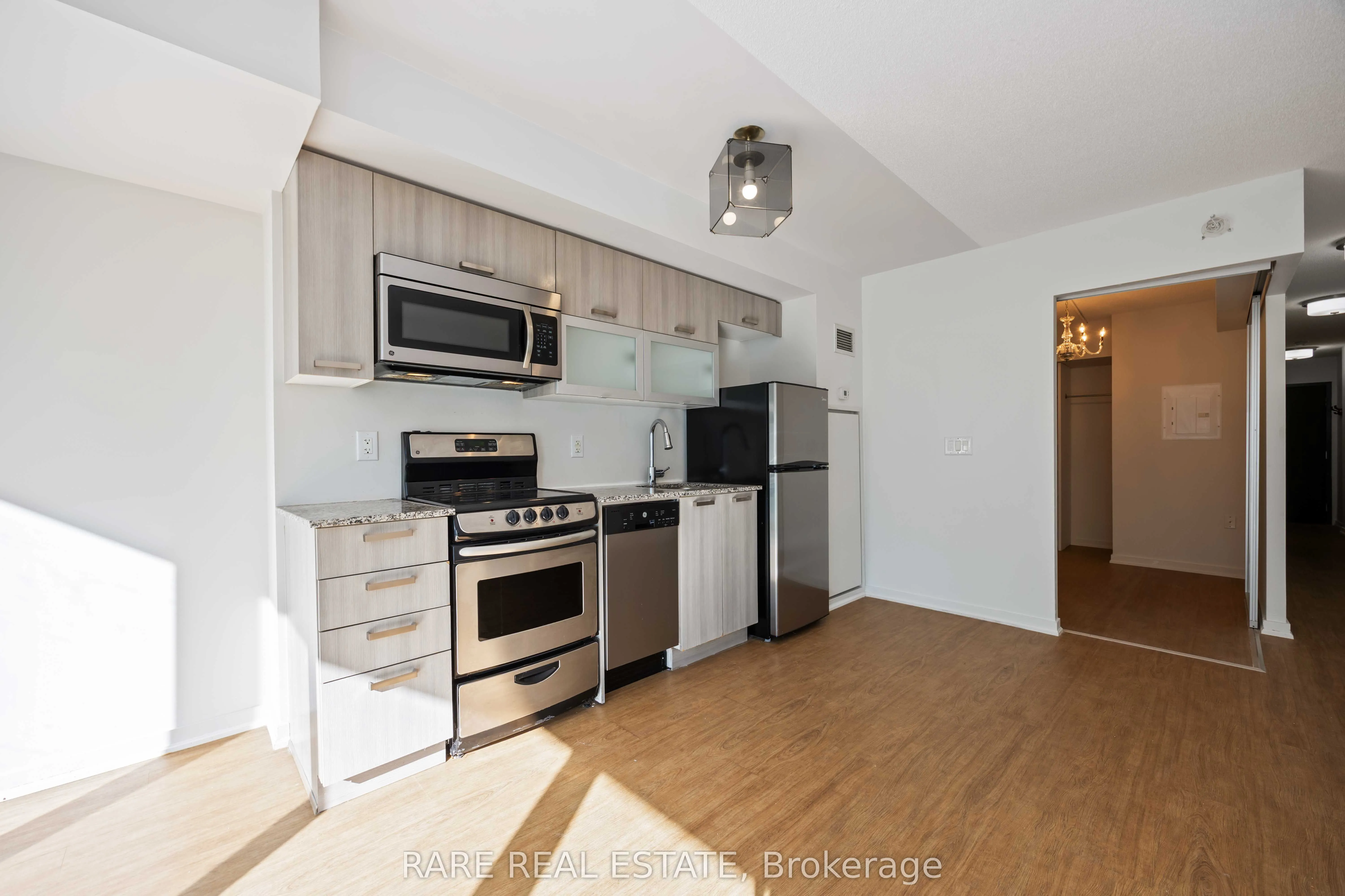 36 Lisgar Street, #519W