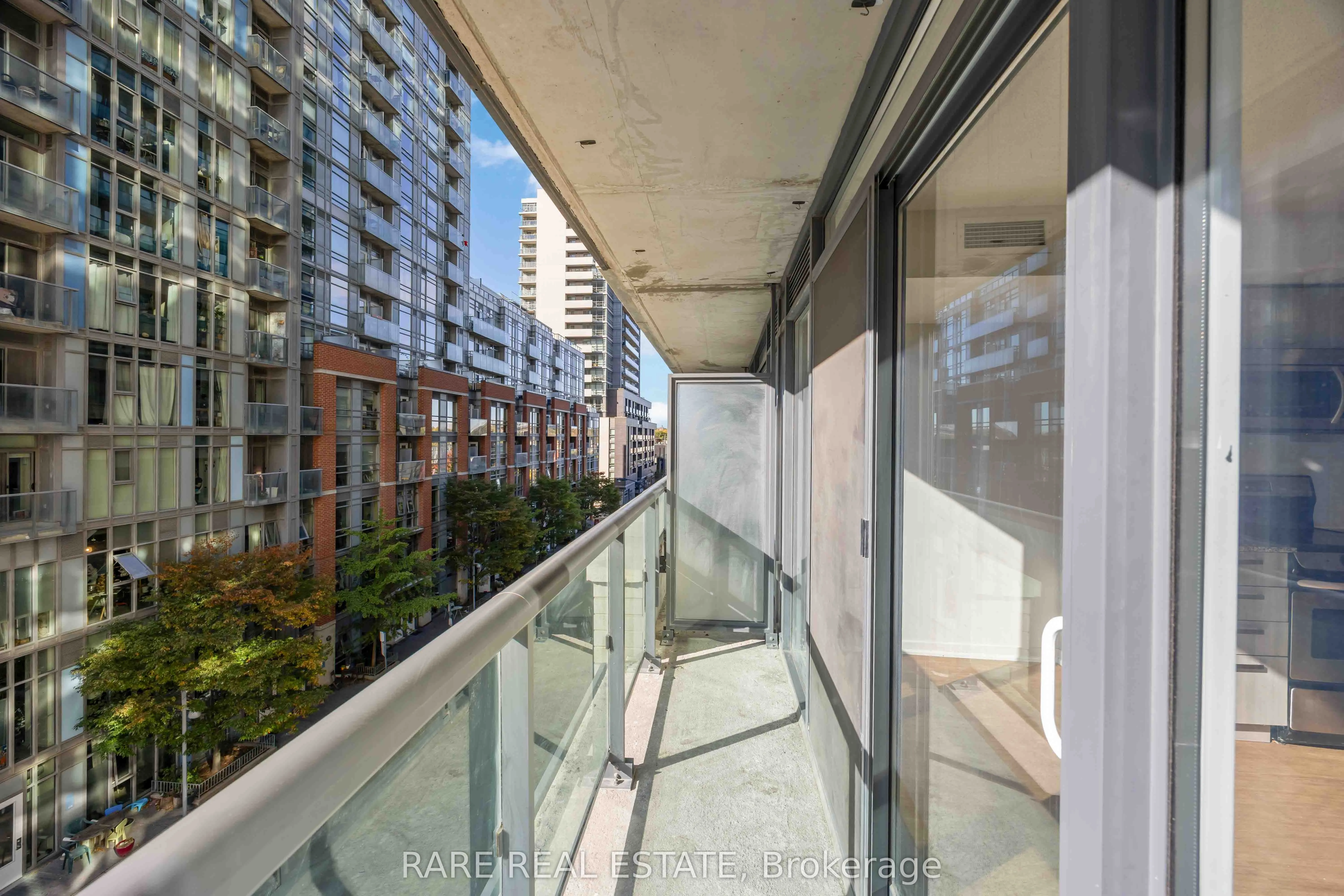 36 Lisgar Street, #519W