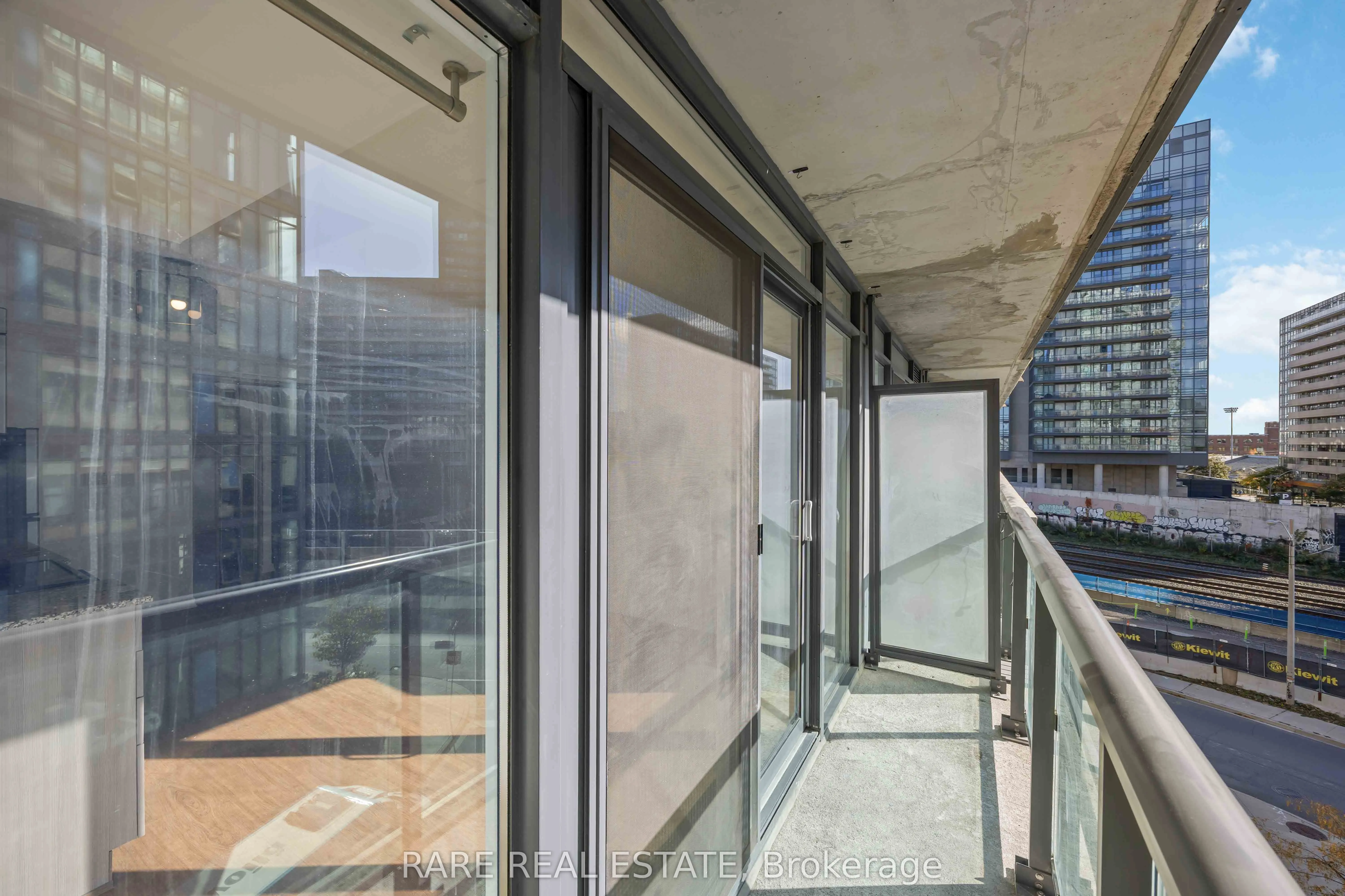 36 Lisgar Street, #519W