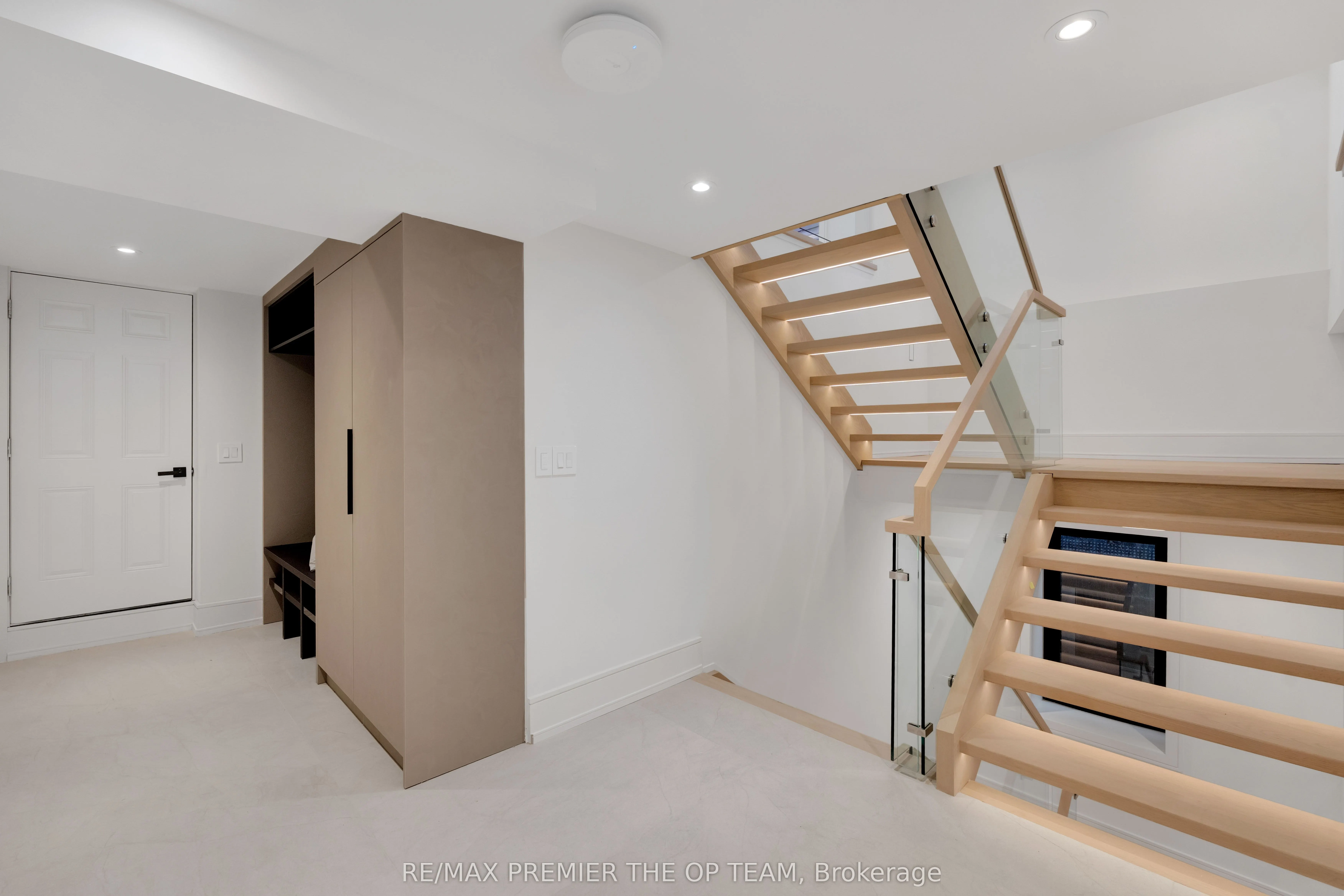 487 Coldstream Avenue