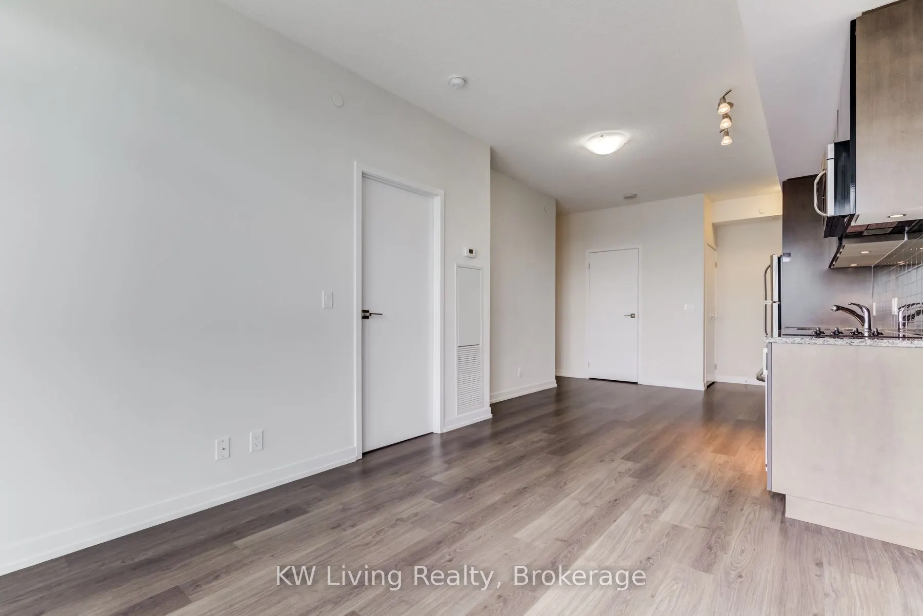 98 Lillian Street, #2916