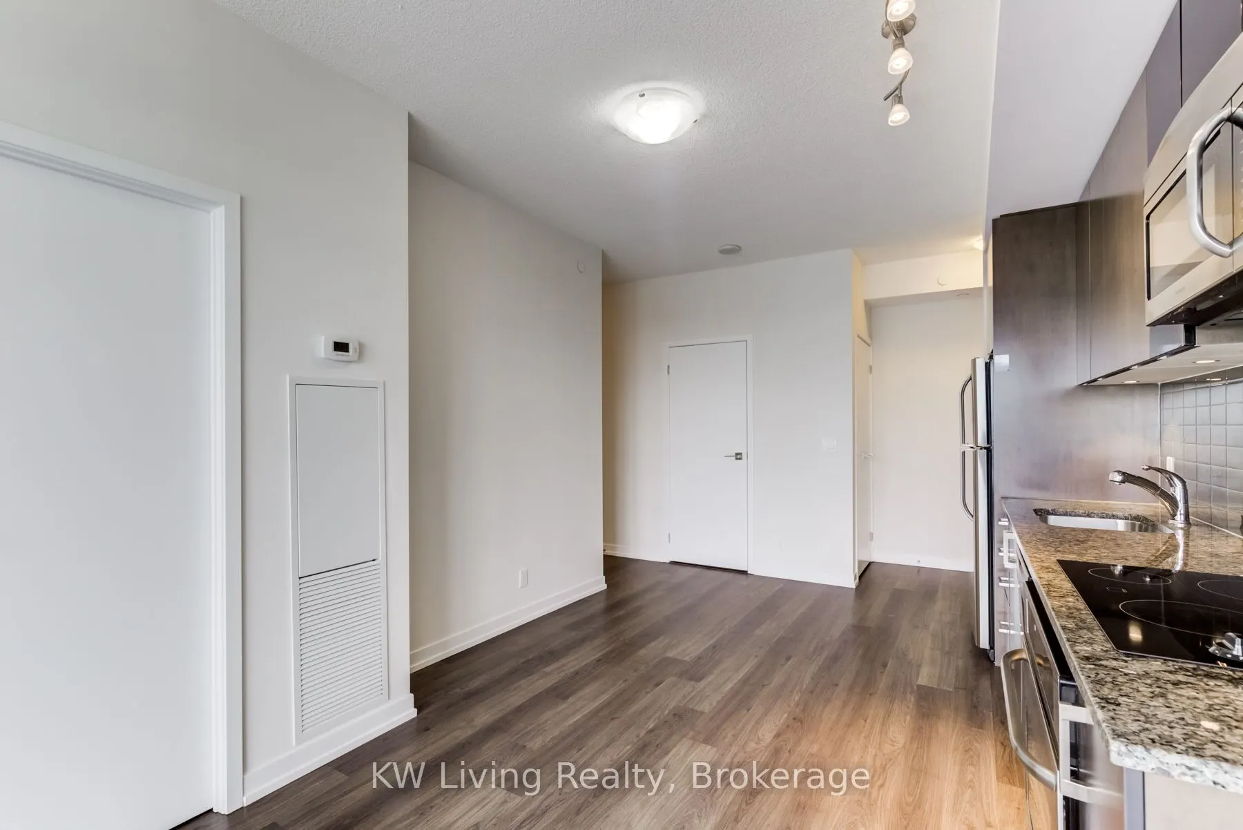 98 Lillian Street, #2916