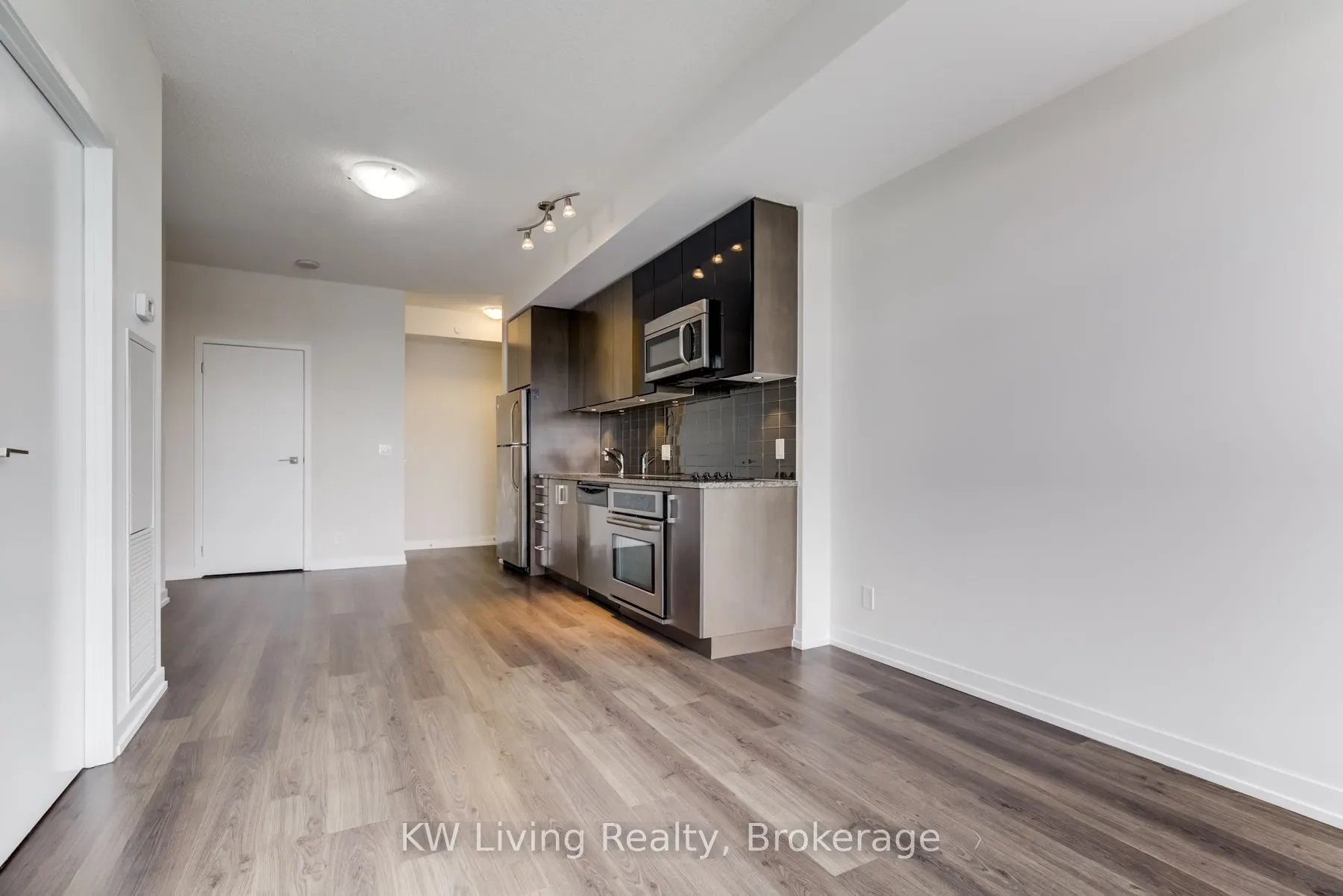 98 Lillian Street, #2916