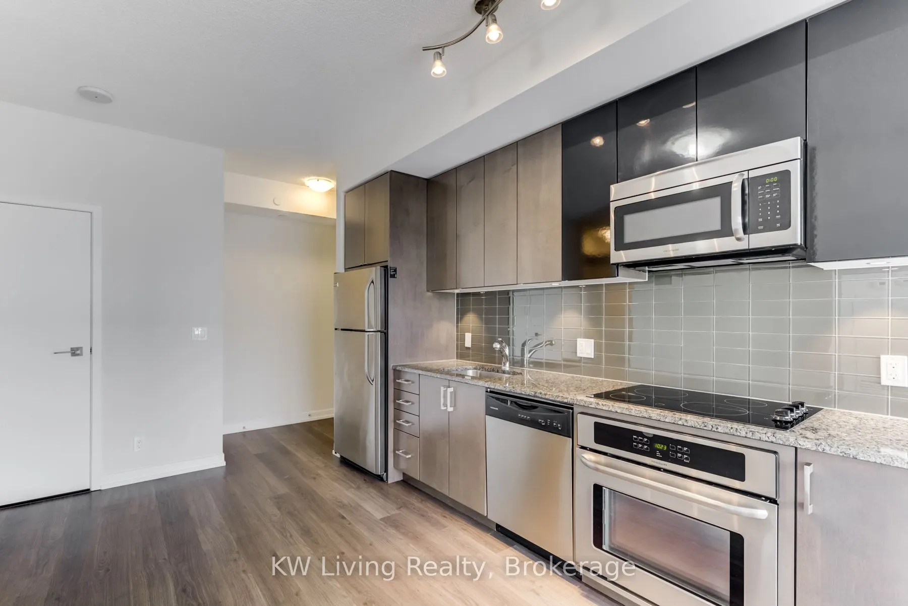 98 Lillian Street, #2916