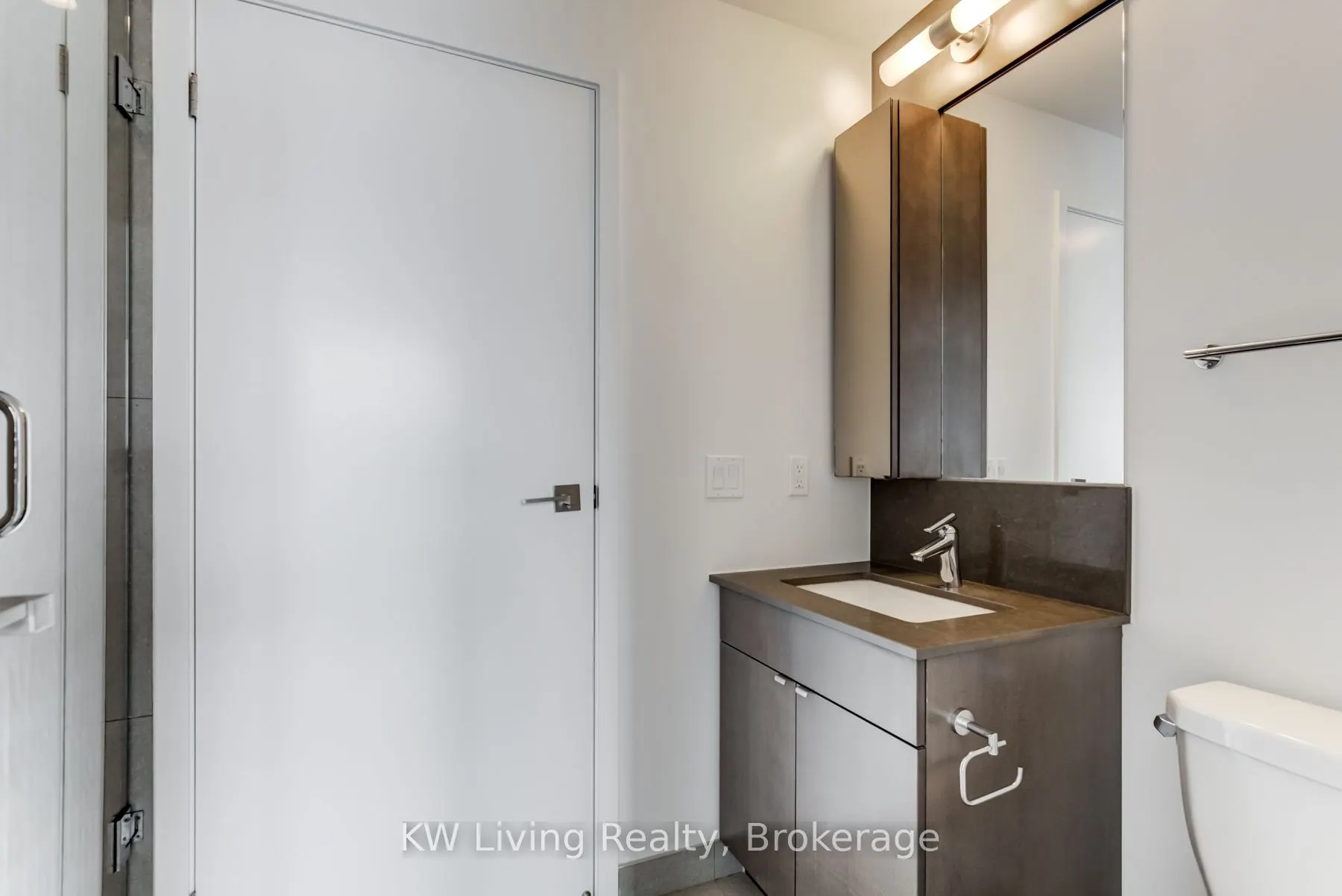 98 Lillian Street, #2916