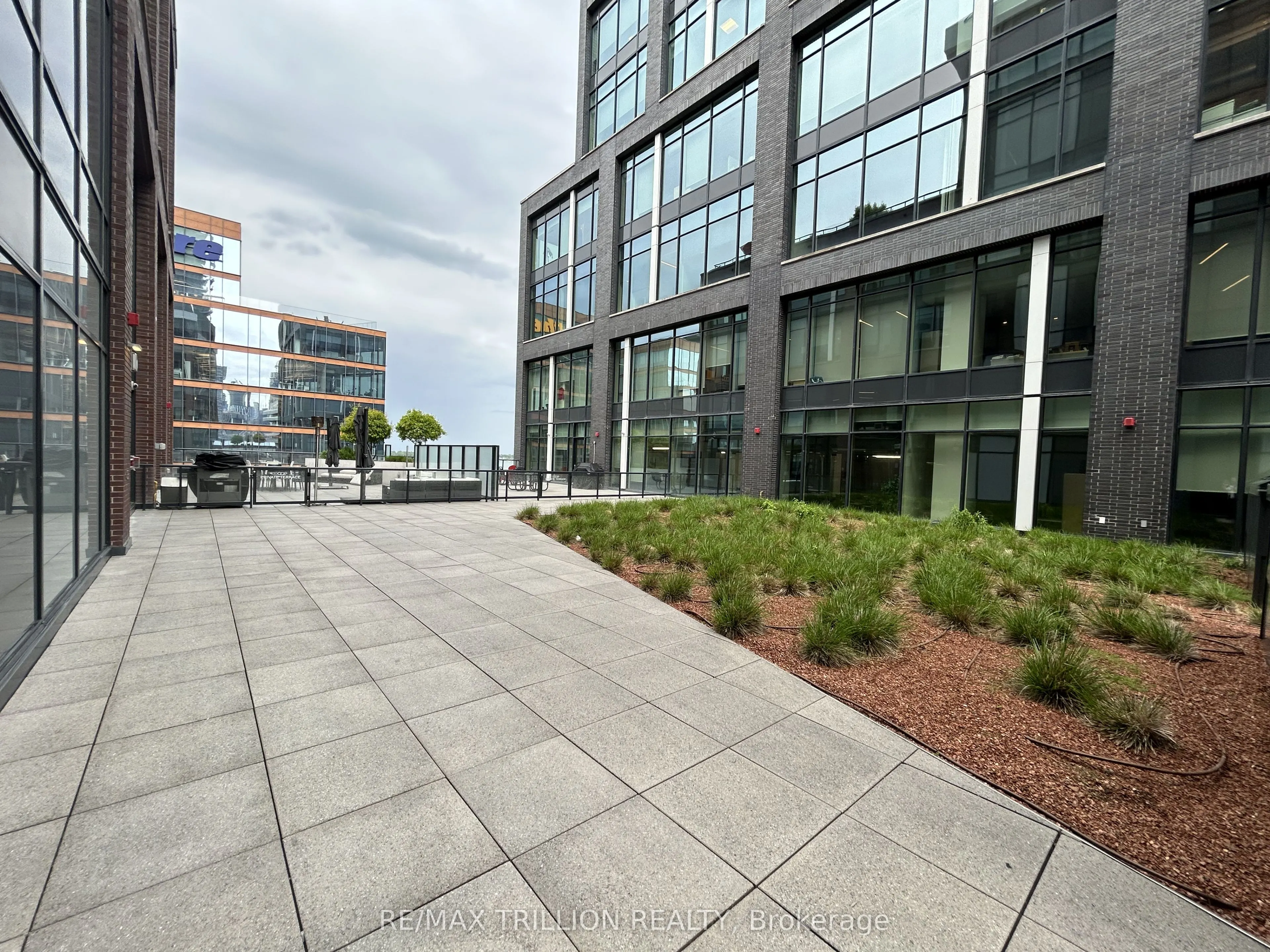 130 Queens Quay E, #514