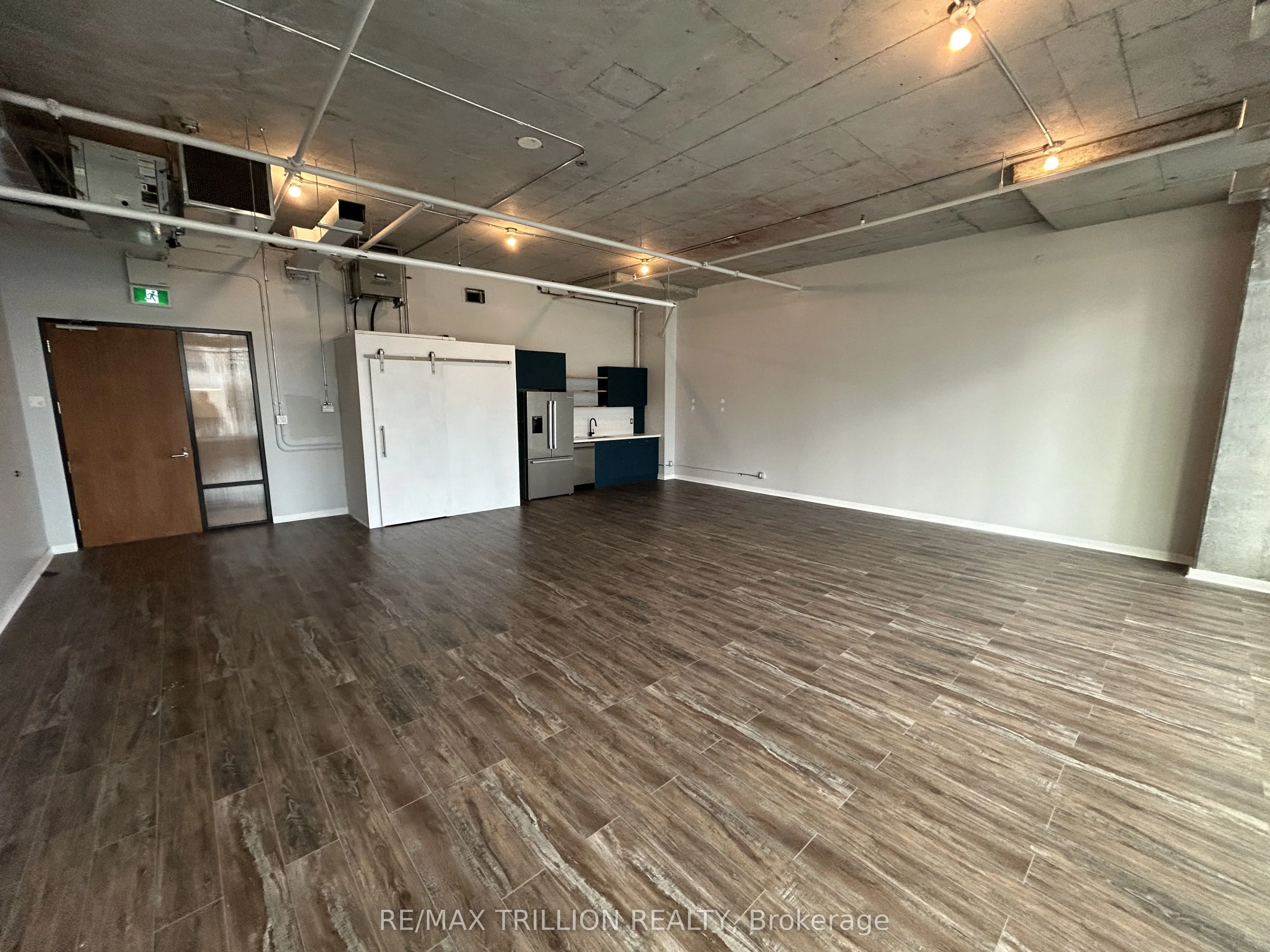 130 Queens Quay E, #514