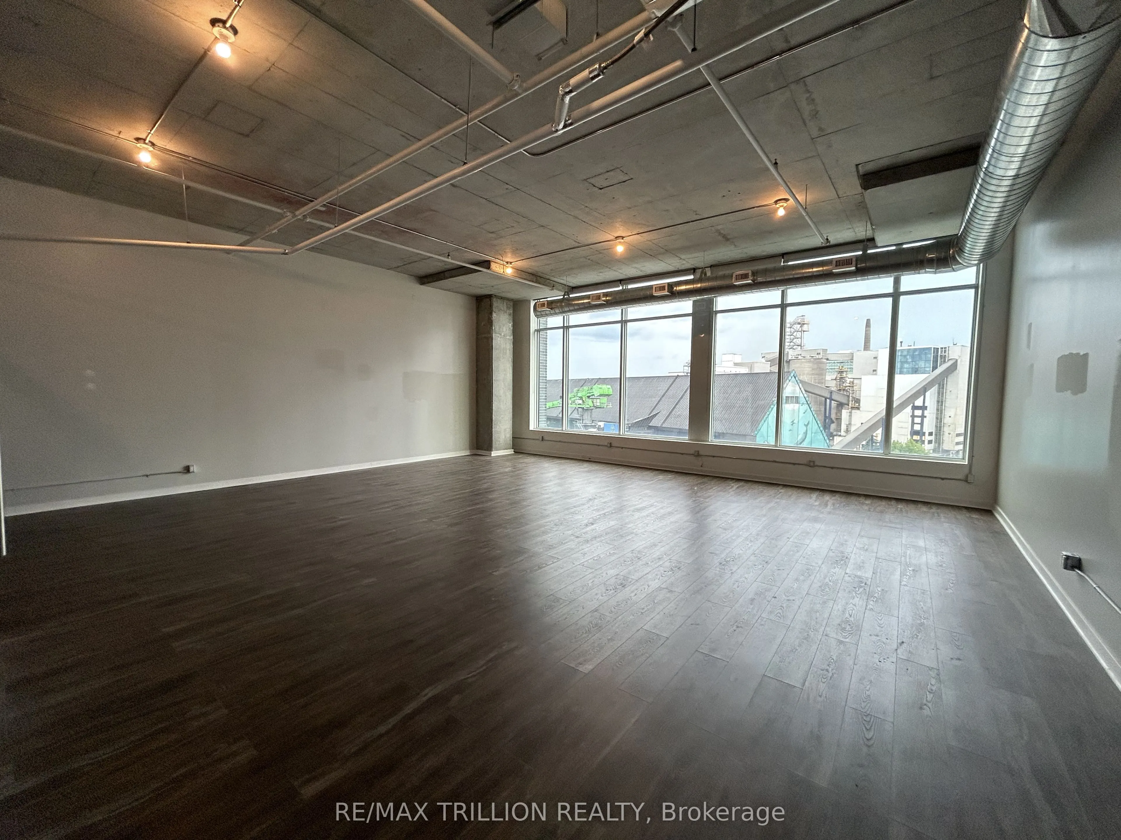 130 Queens Quay E, #514