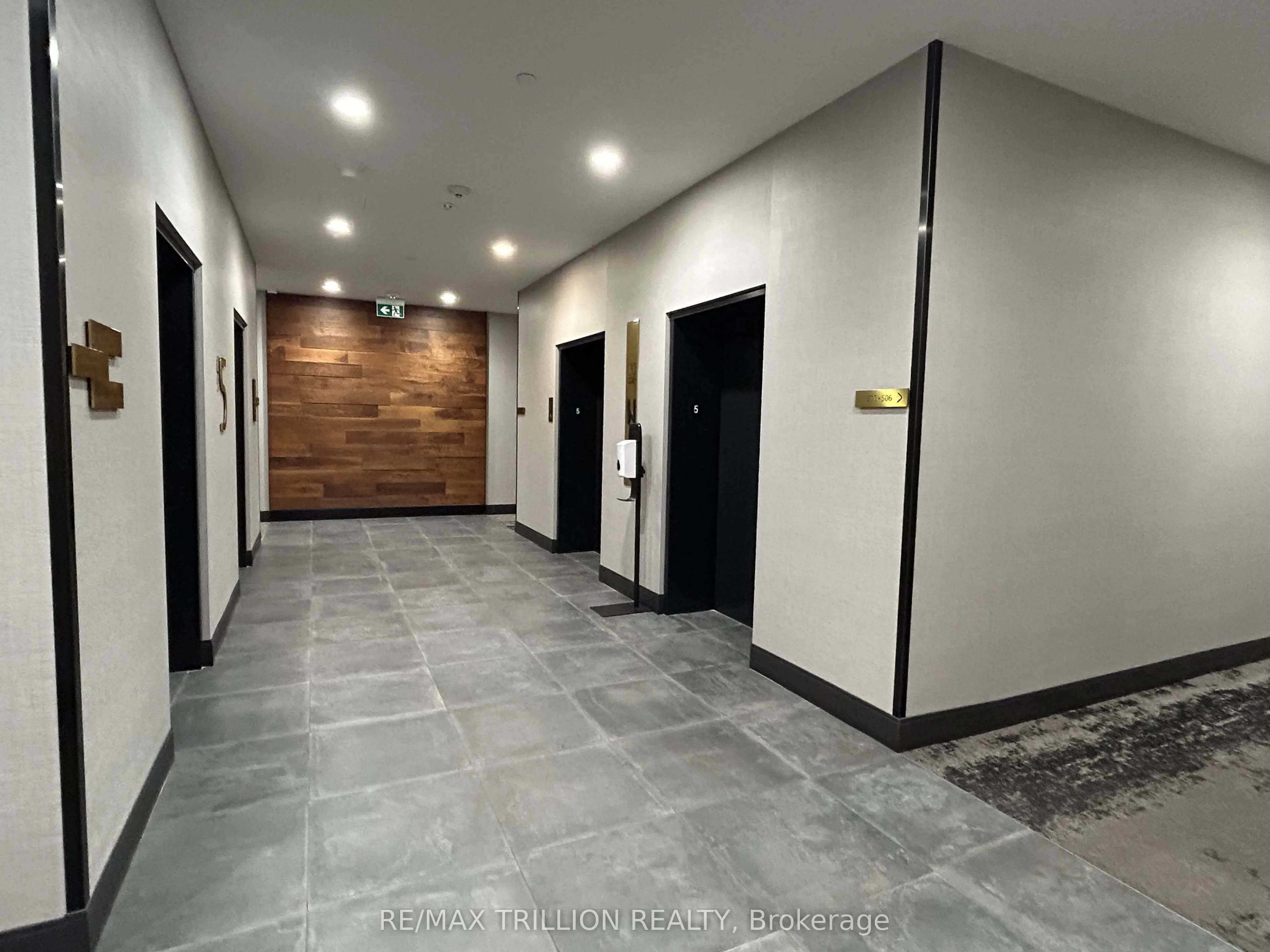 130 Queens Quay E, #514