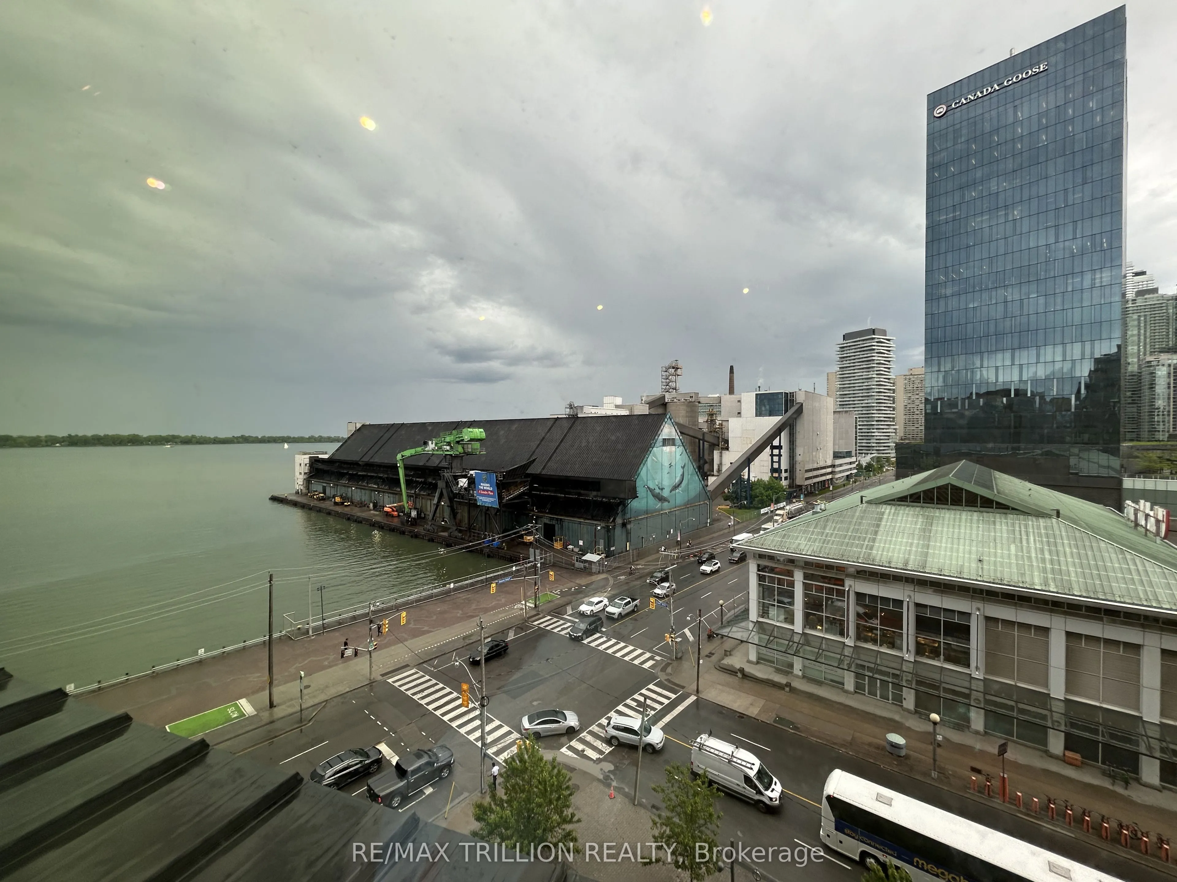 130 Queens Quay E, #514