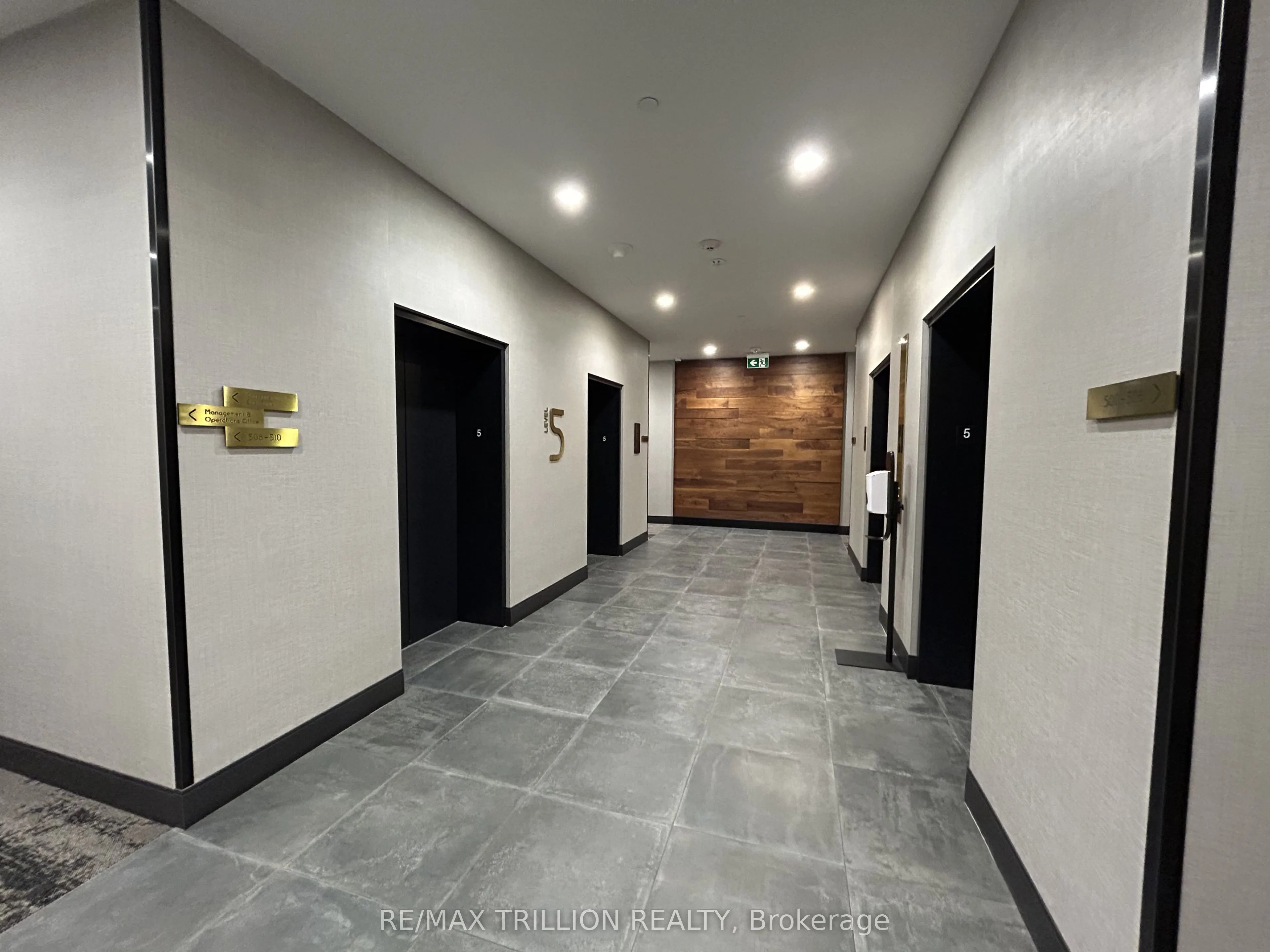 130 Queens Quay E, #514