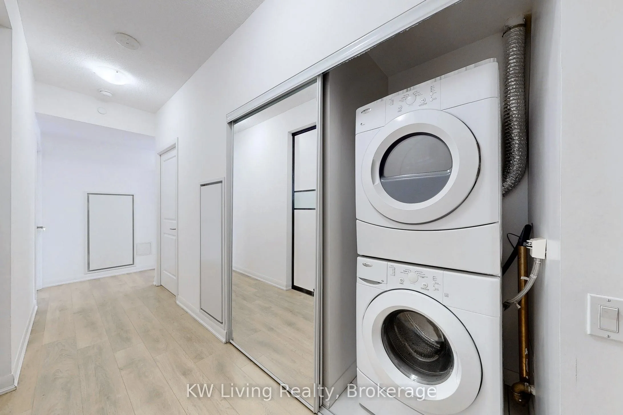 5162 Yonge Street, #PH202