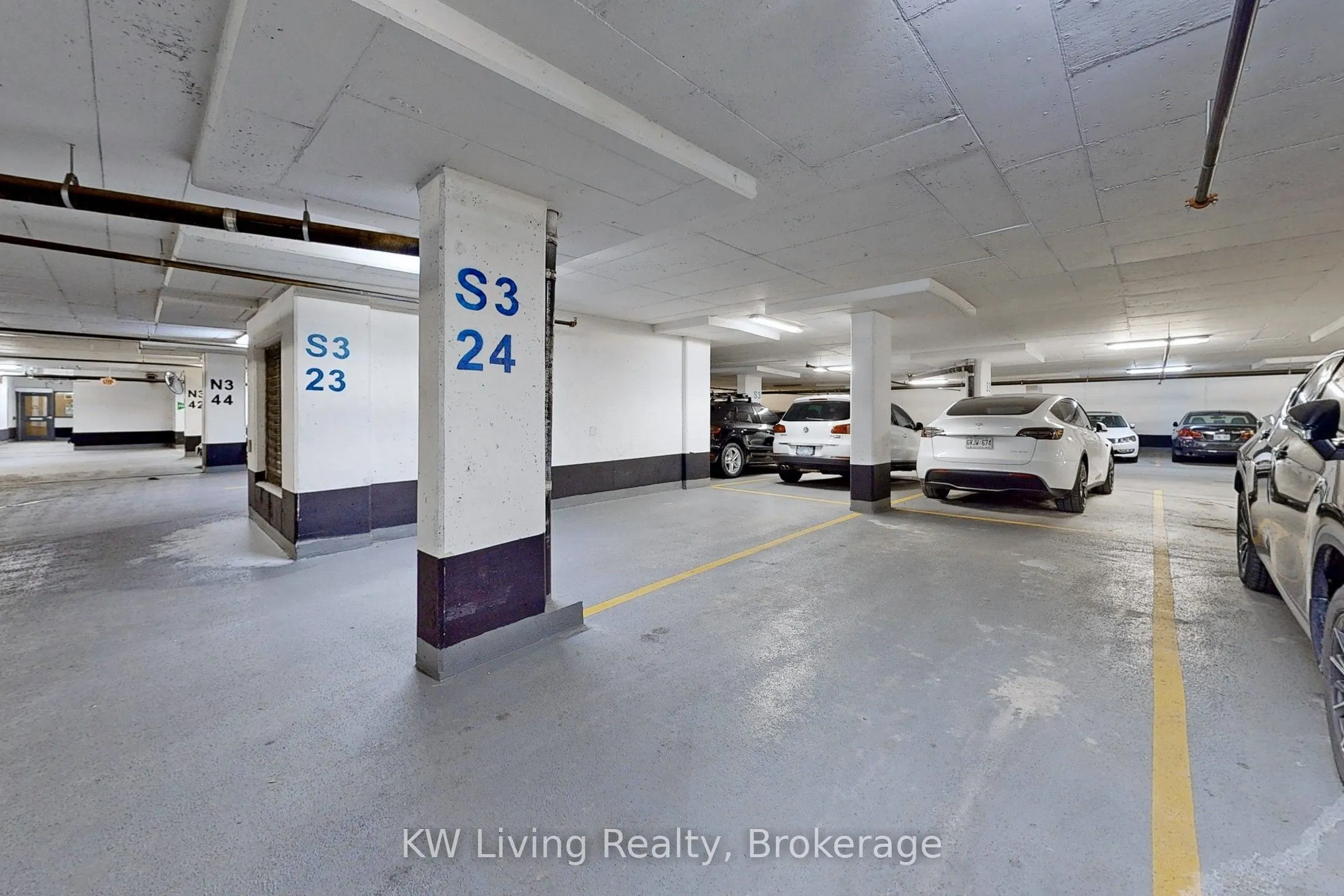 5162 Yonge Street, #PH202