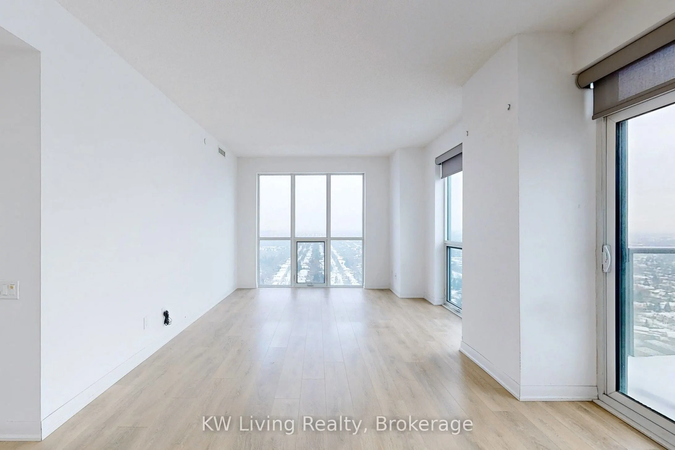 5162 Yonge Street, #PH202