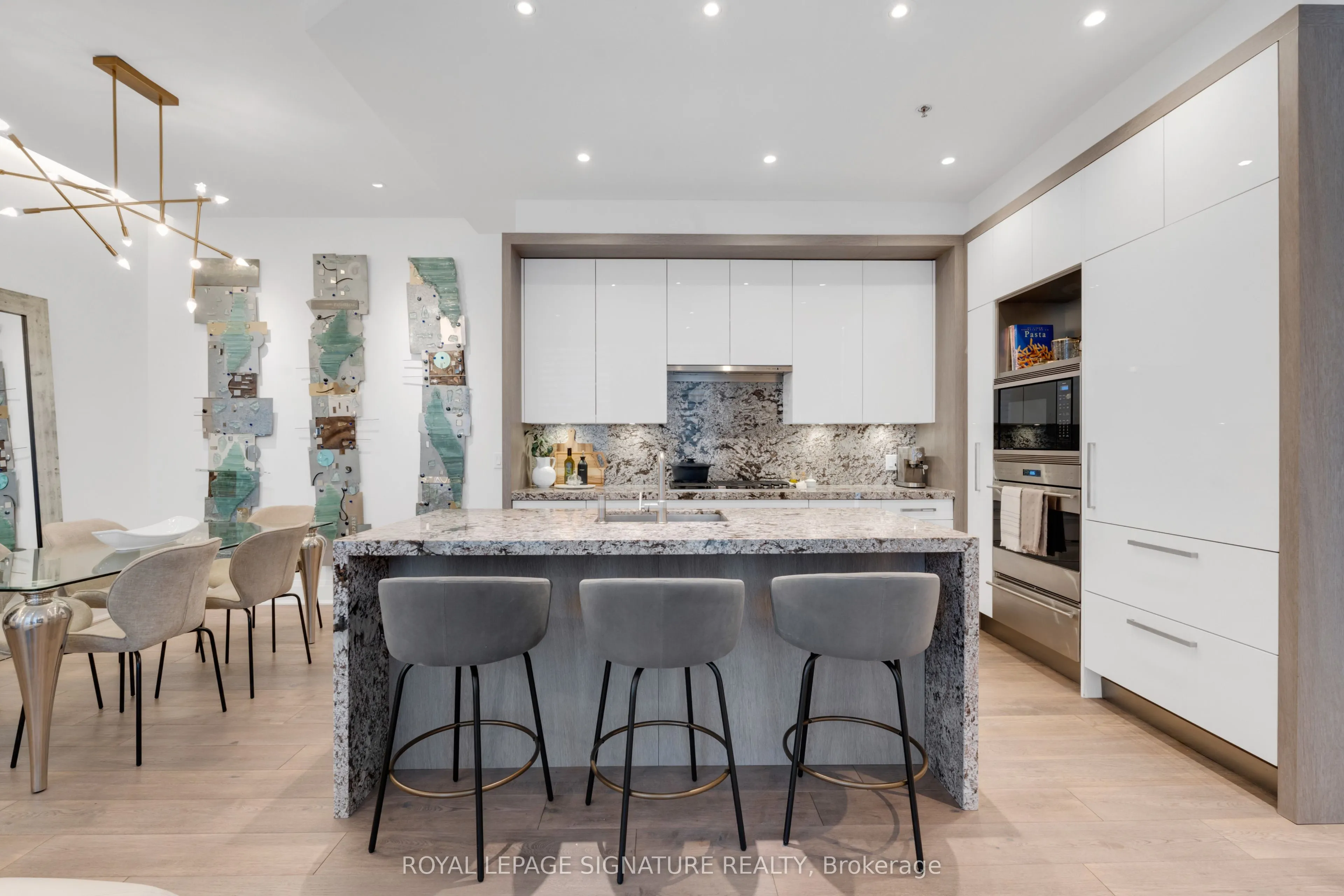 1078 Bay Street, #13