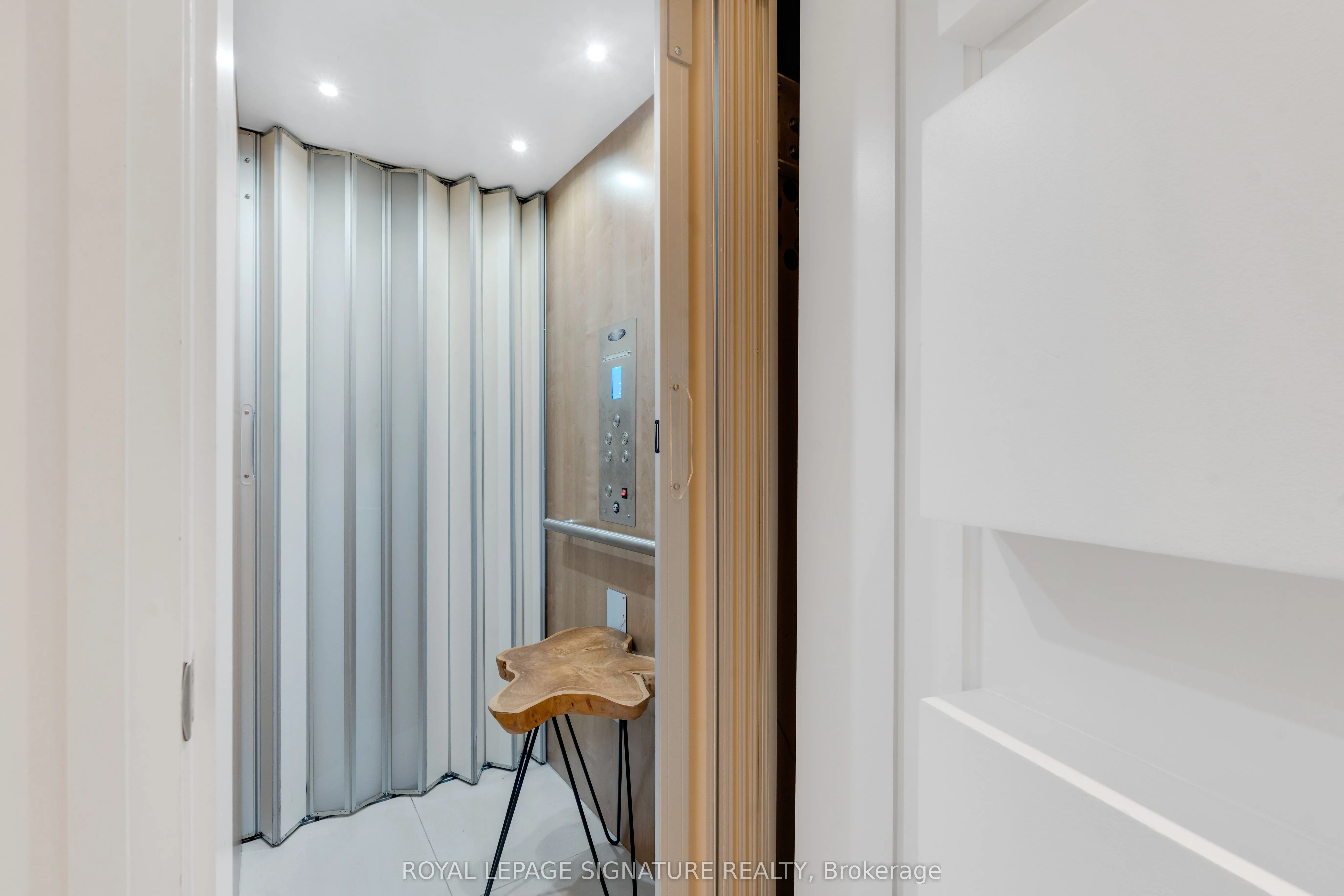 1078 Bay Street, #13