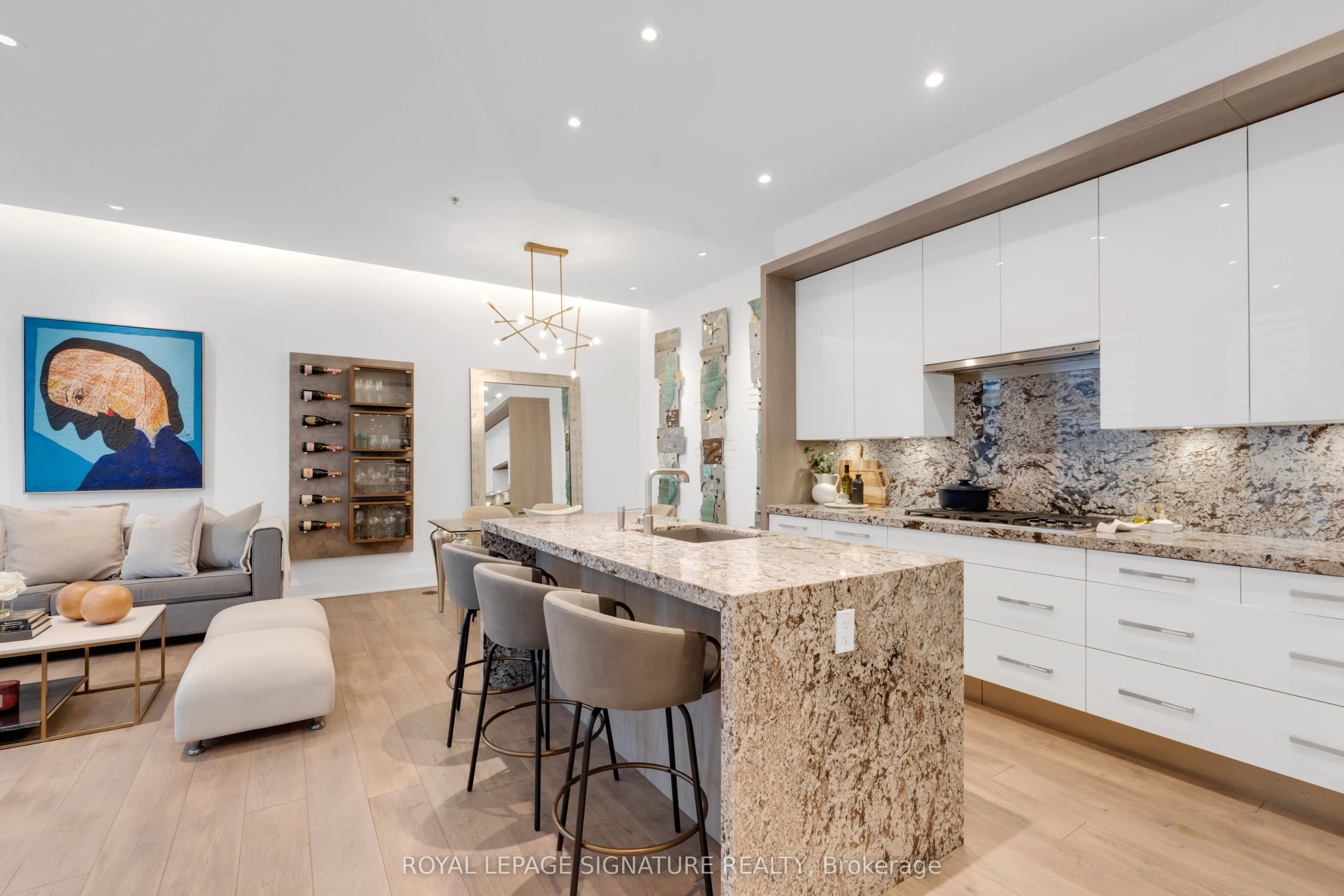 1078 Bay Street, #13