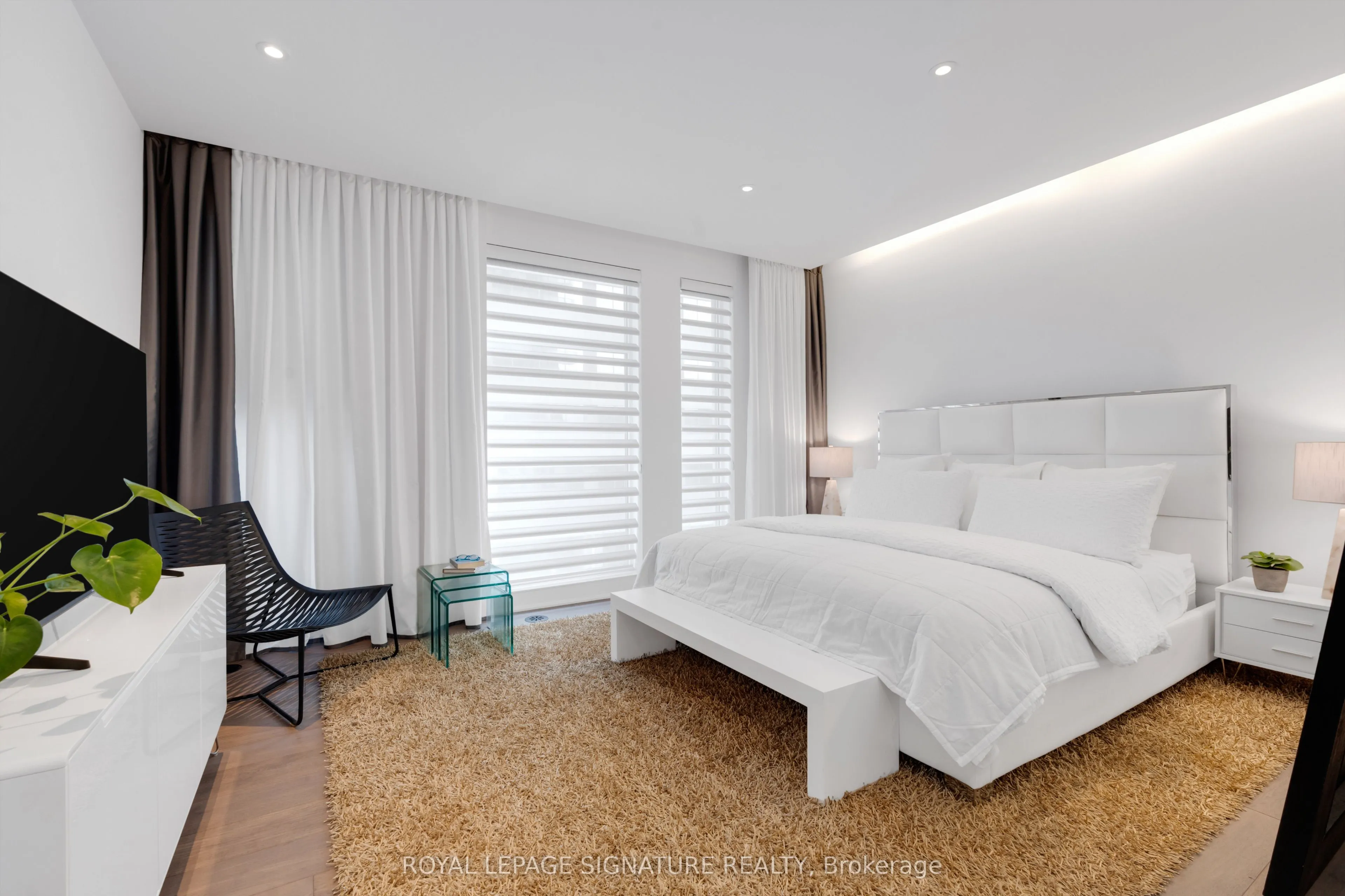 1078 Bay Street, #13